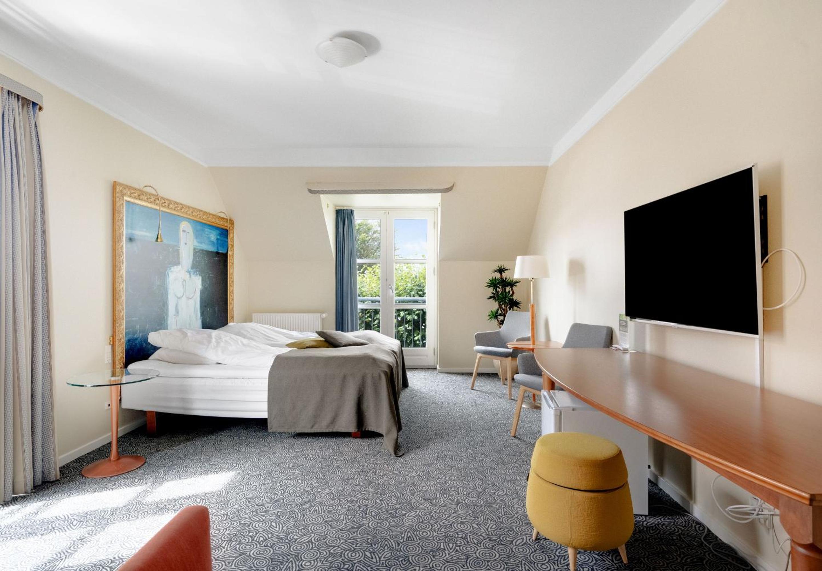 Deluxe Double Room with Shower