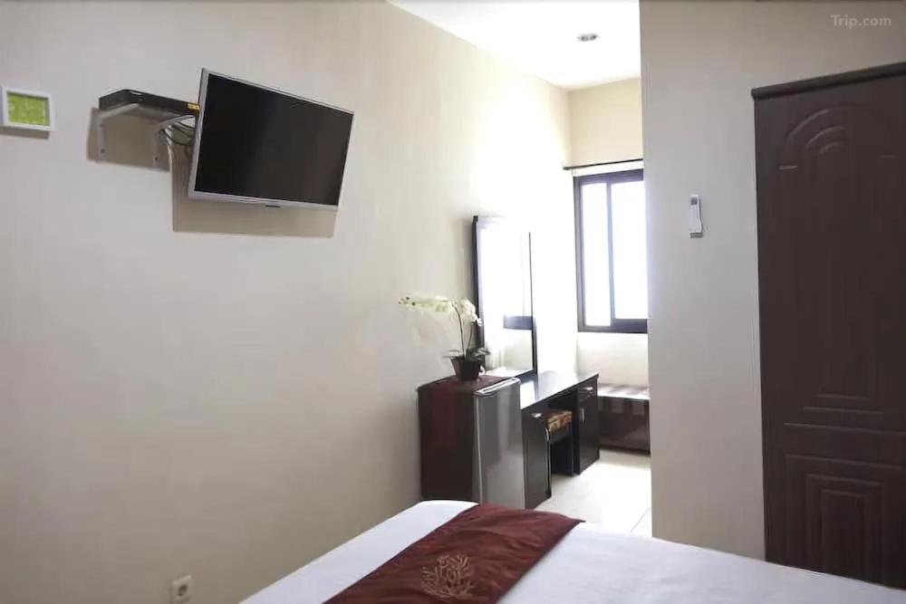 Deluxe Double Room with Bath photo 3