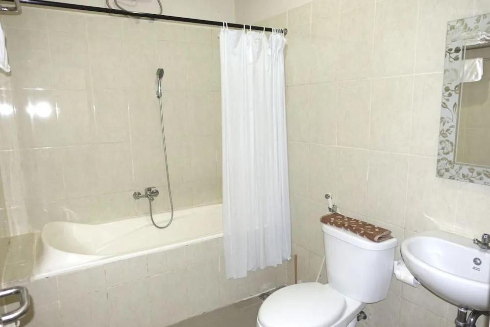 Deluxe Double Room with Bath photo 2