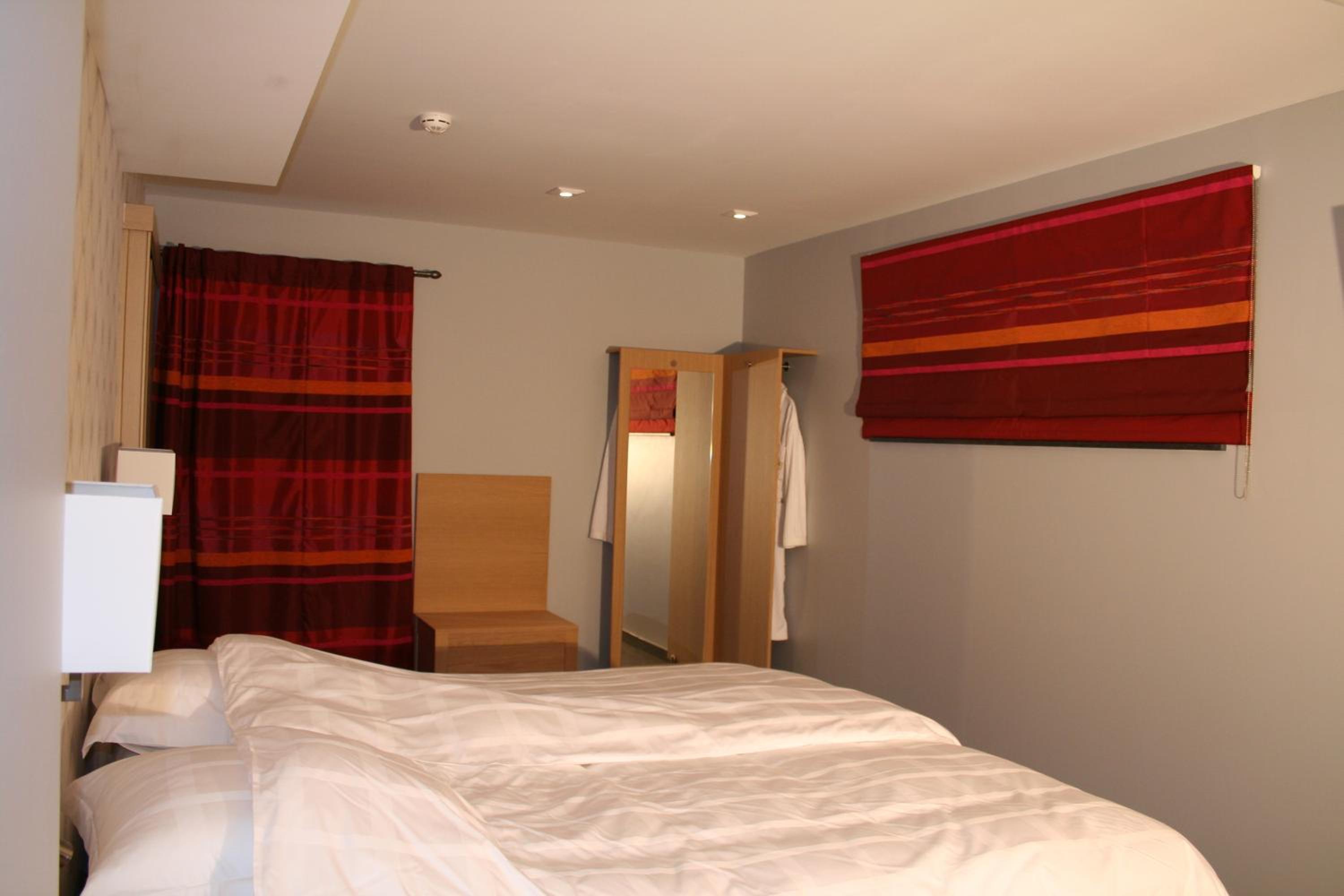 Suite with Terrace - Photo 7