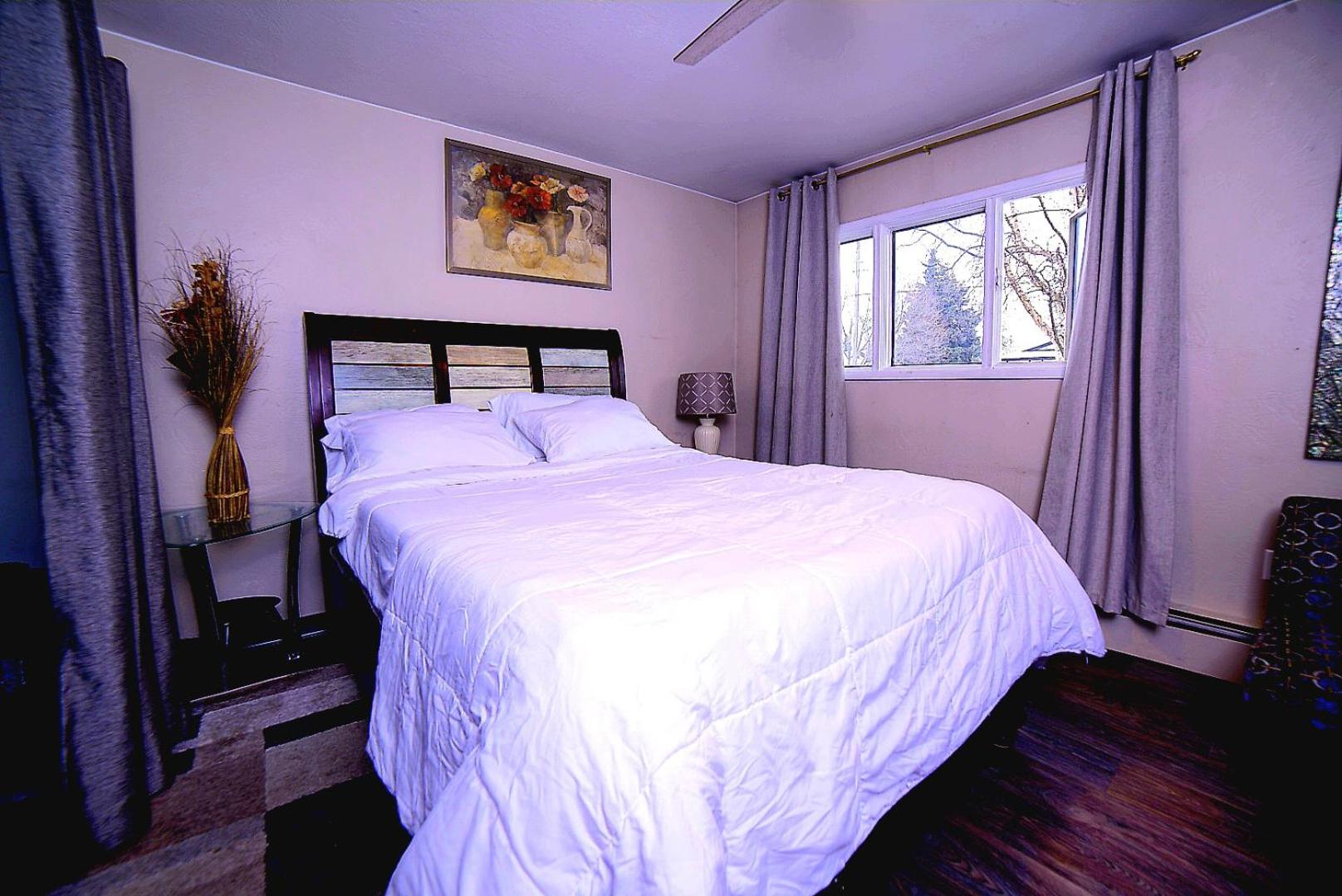 Deluxe King Room photo 1