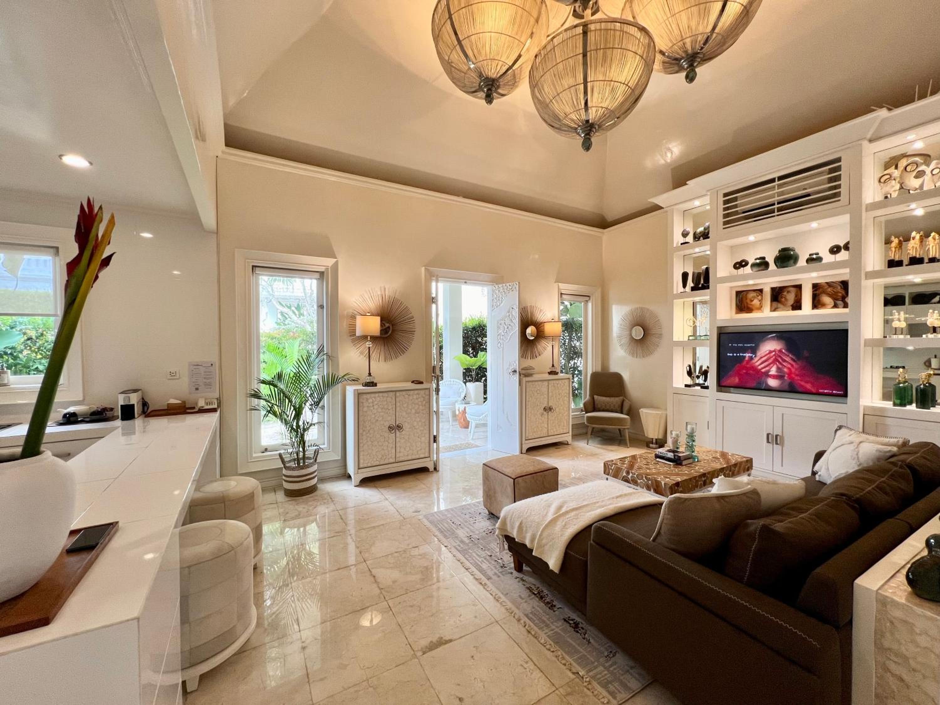 Standard Villa photo 2