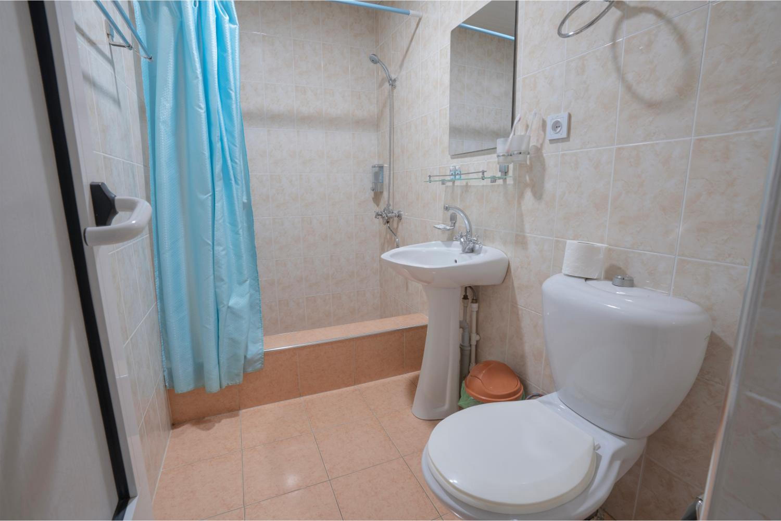 Twin Room - Photo 4