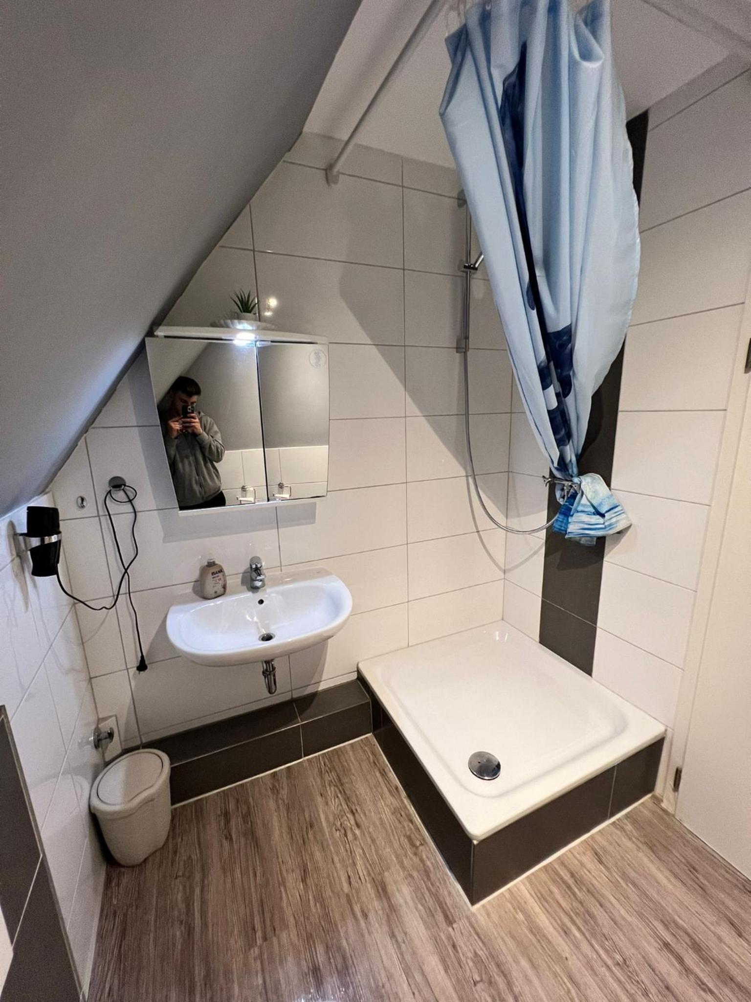 Two-Bedroom Apartment - Photo 3