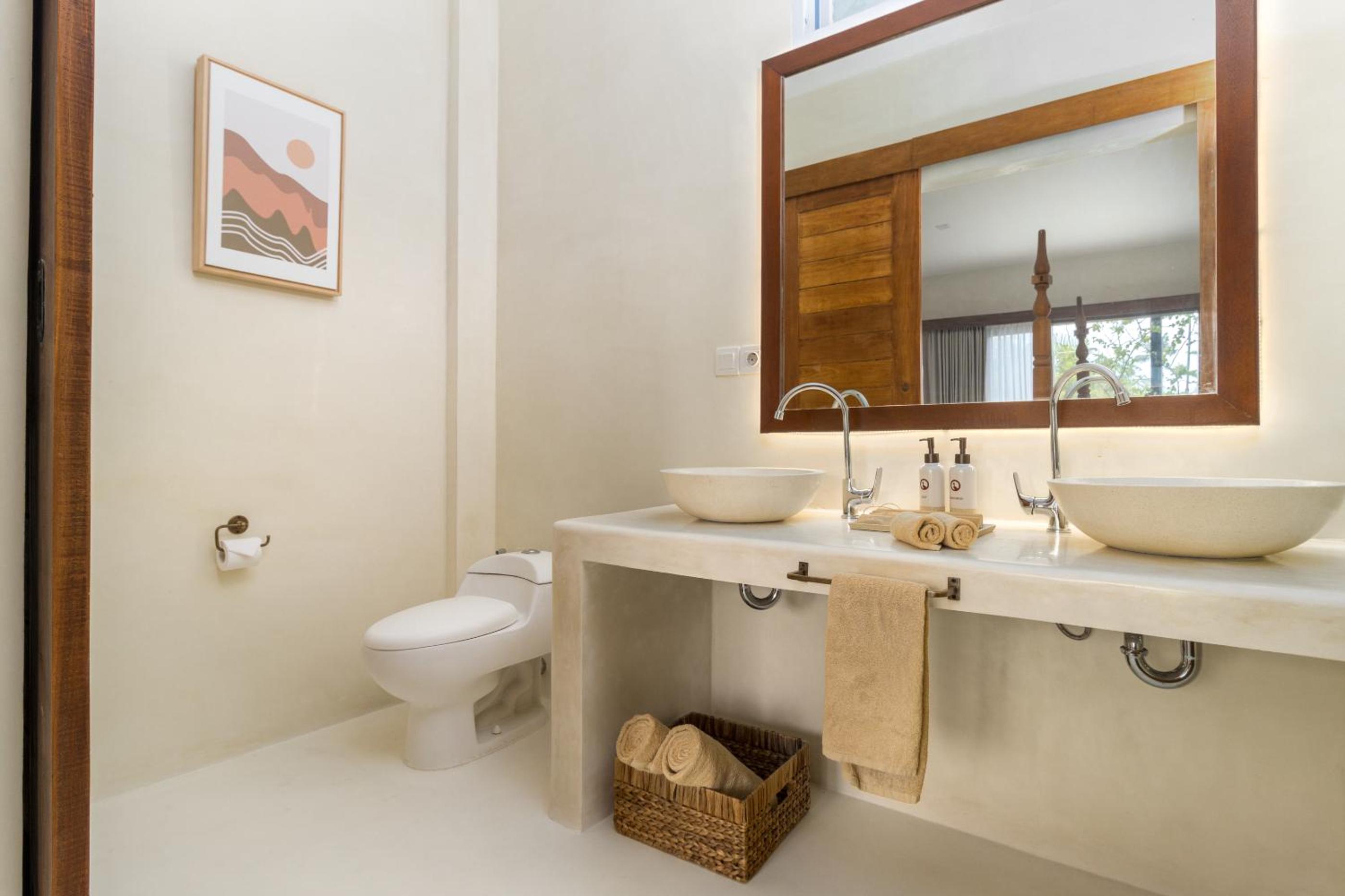 Standard Suite - Photo 3