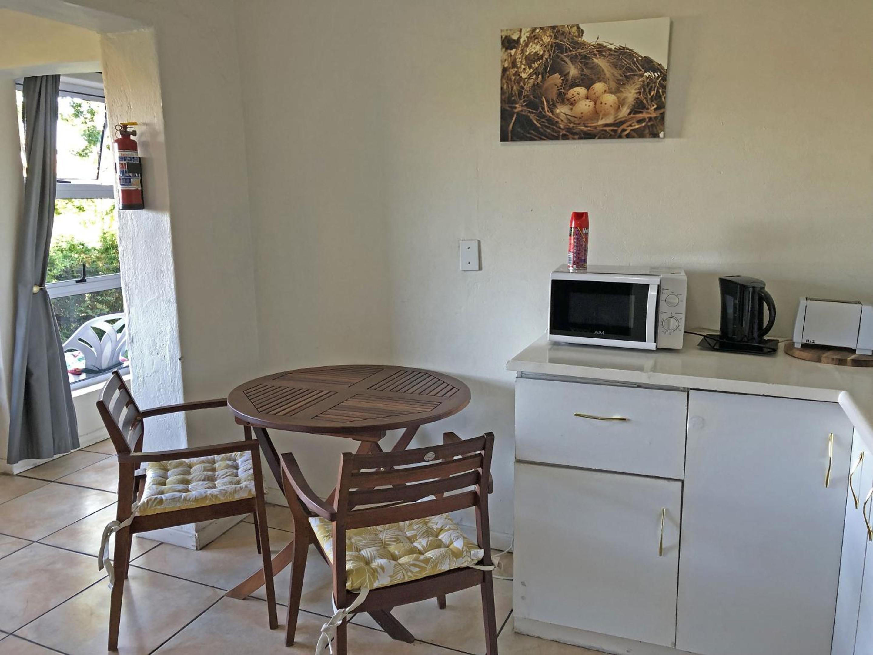 Studio Apartment - Photo 19