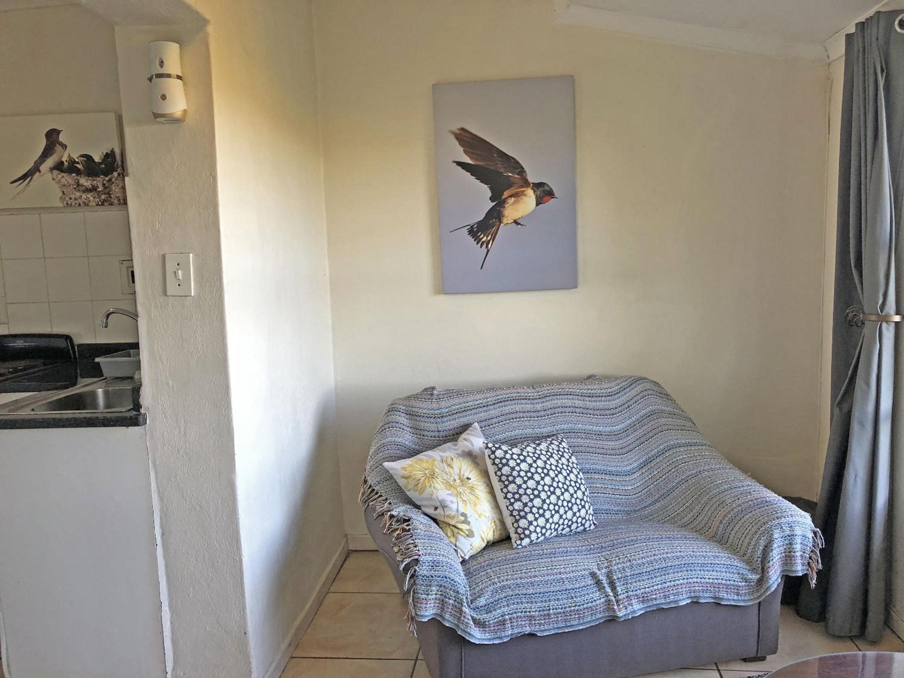 Studio Apartment - Photo 3