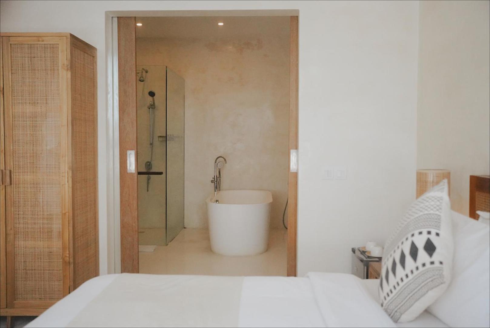 Deluxe Suite - Photo 1