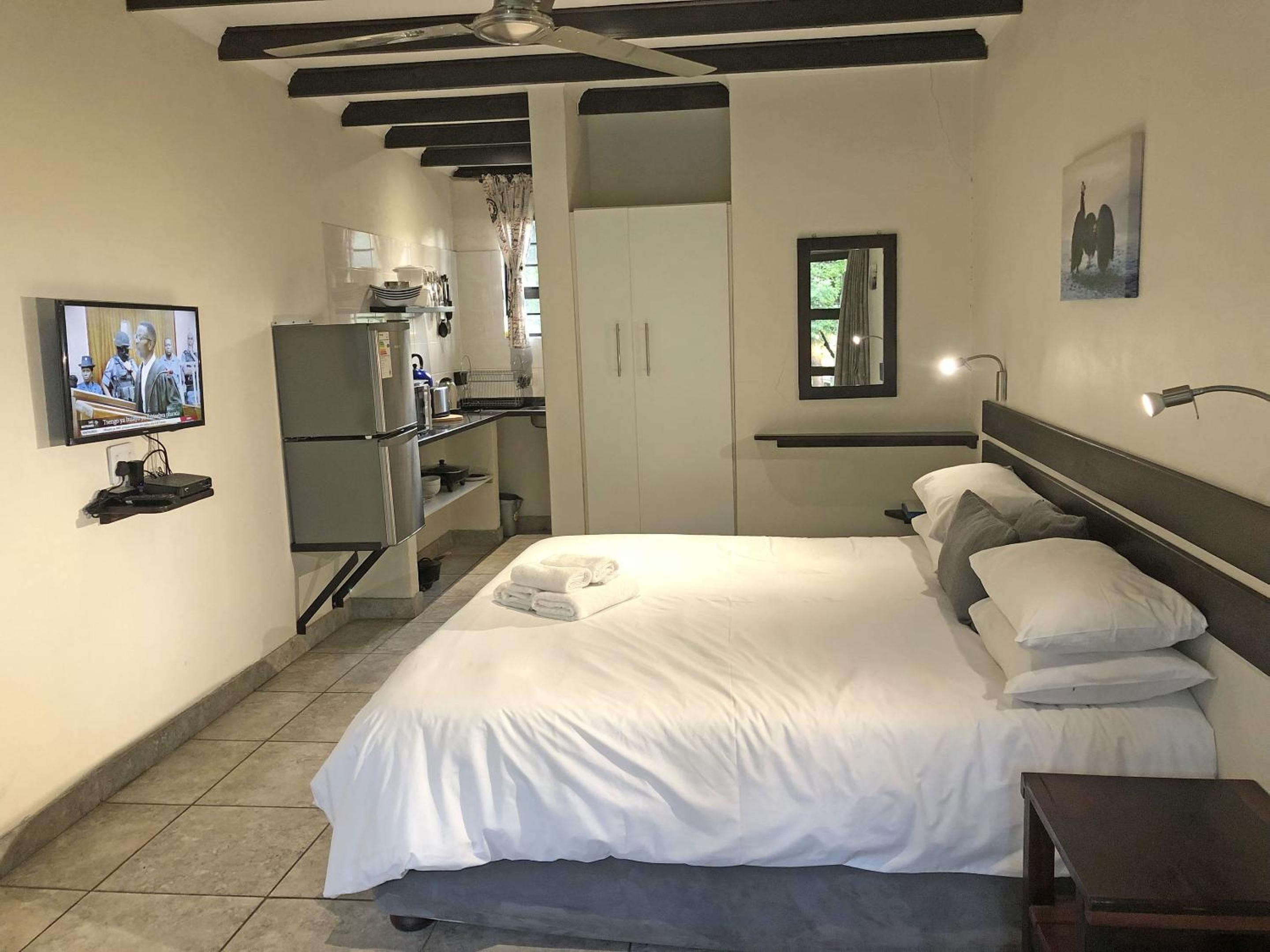  Double Room - Photo 18