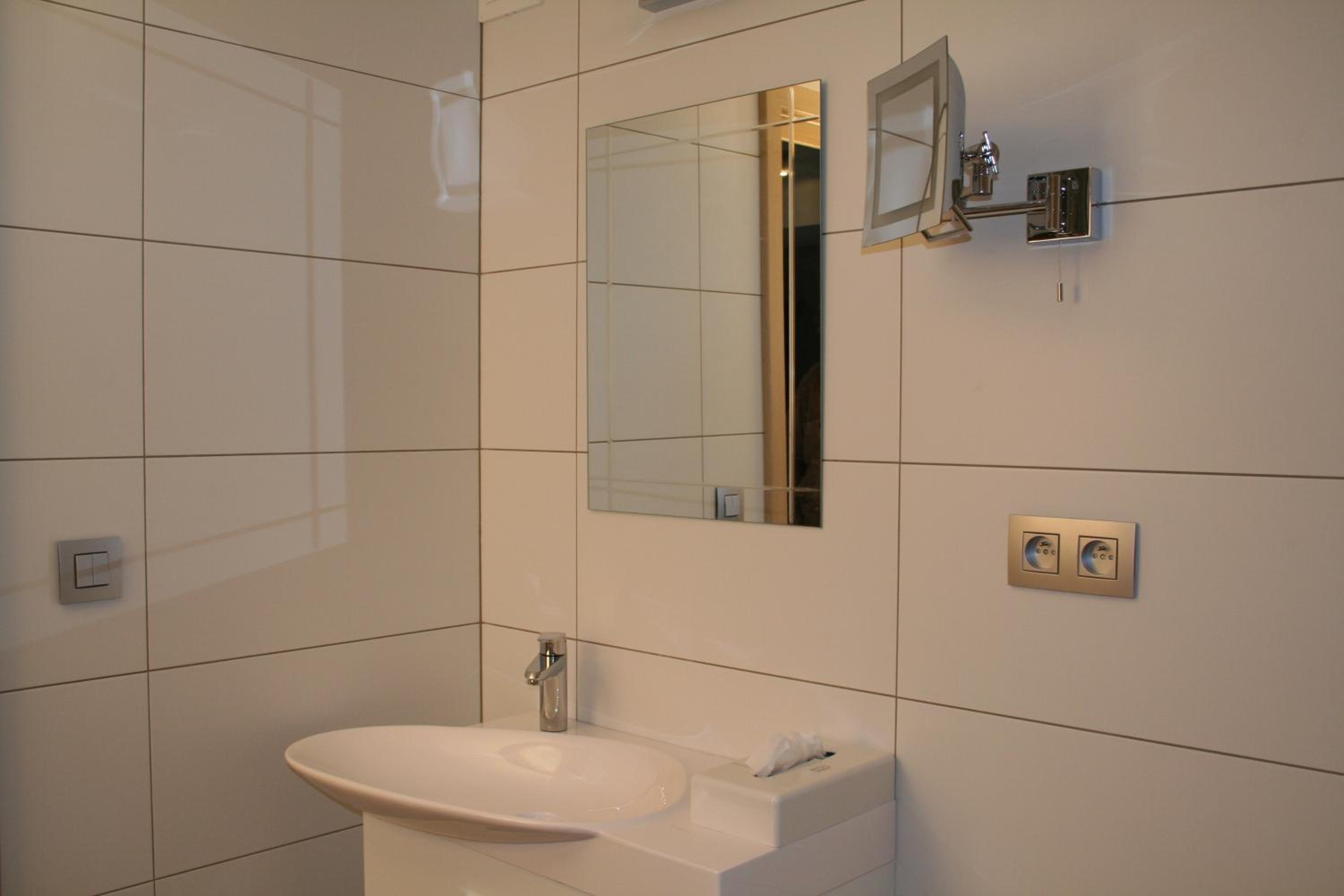Double Room - Photo 5
