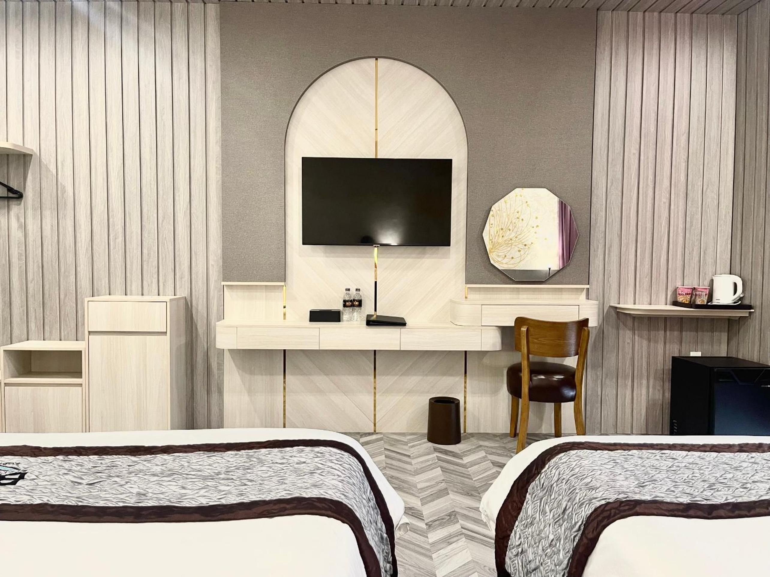 Twin Room - Photo 2