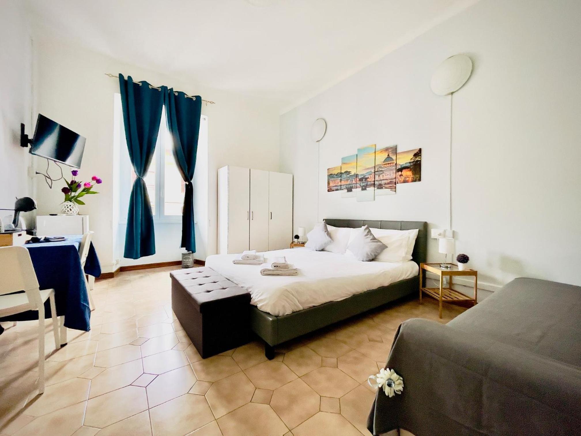Large Triple Room