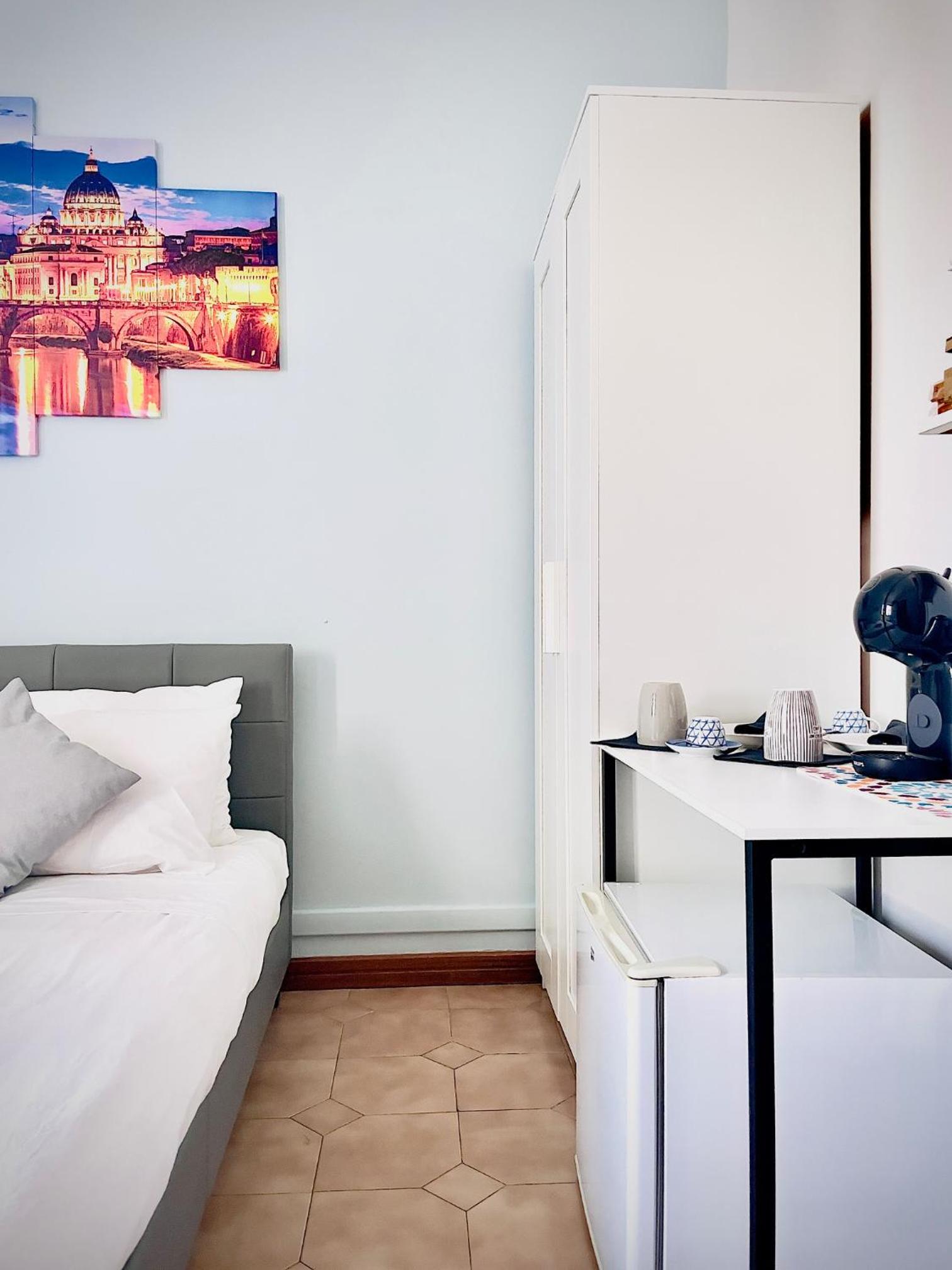 Standard Double Room photo 2