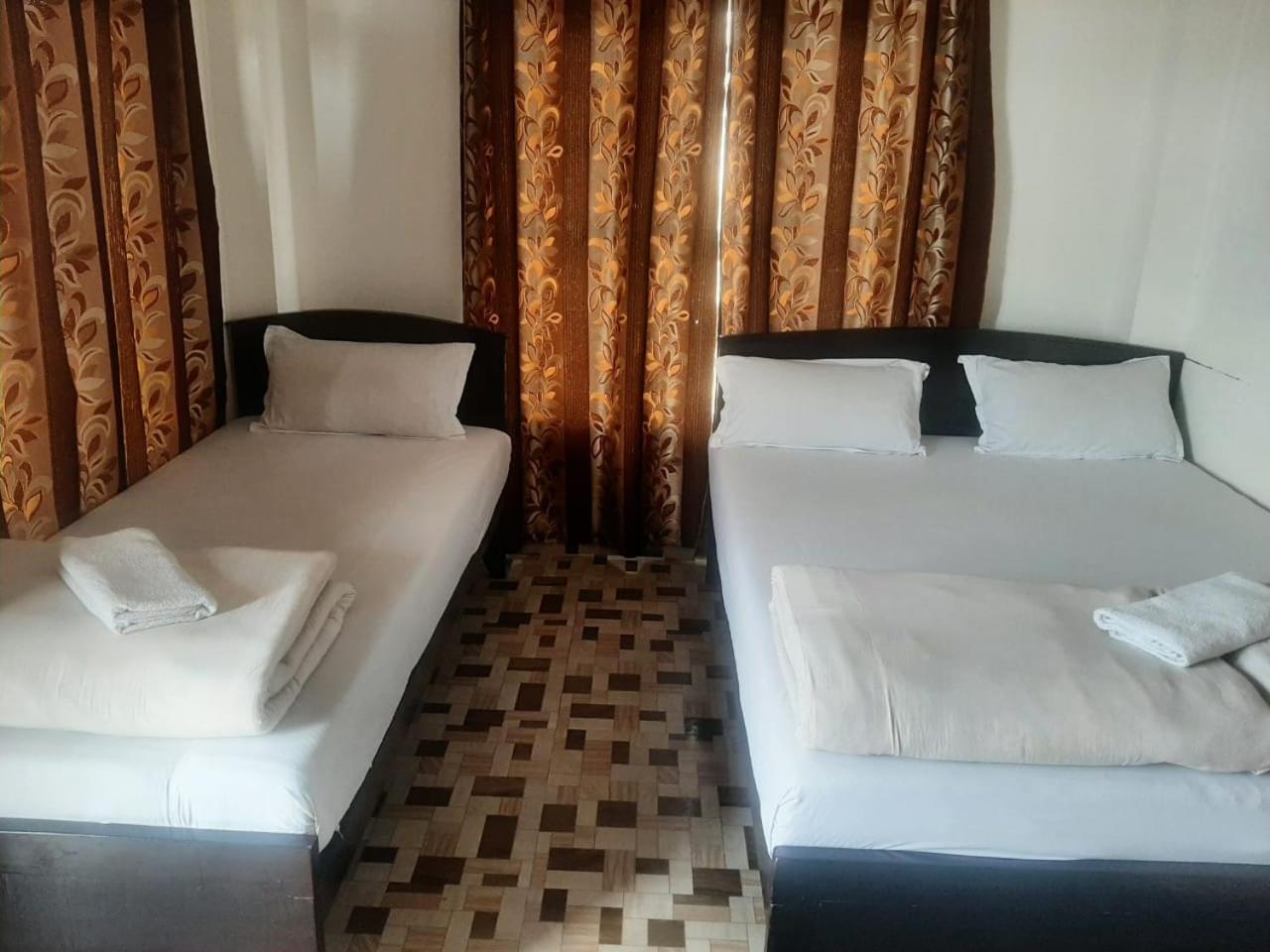 Basic Triple Room photo 1