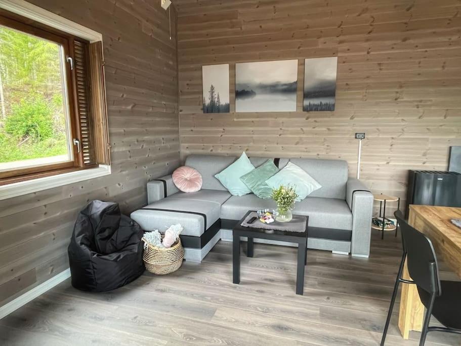 One-Bedroom House photo 1