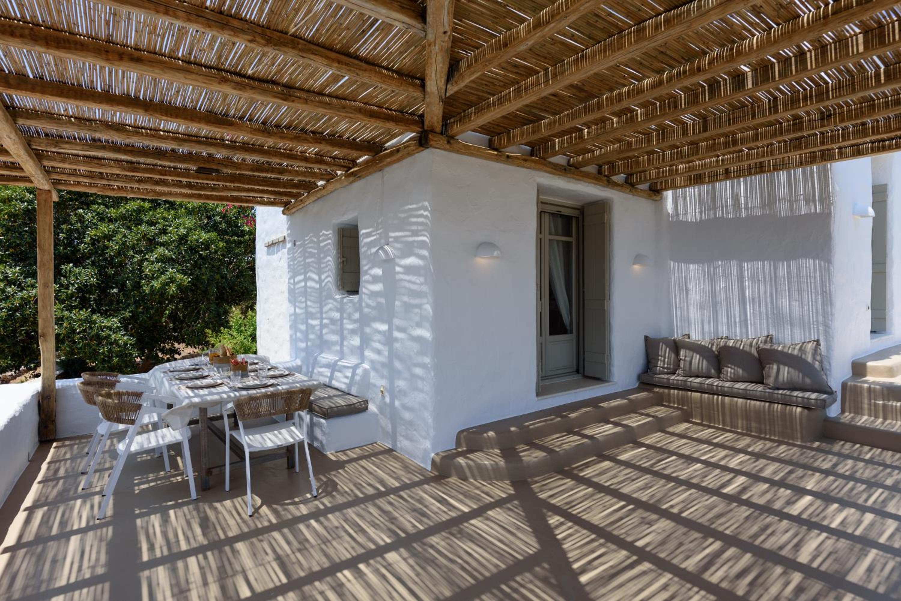 Villa photo 2