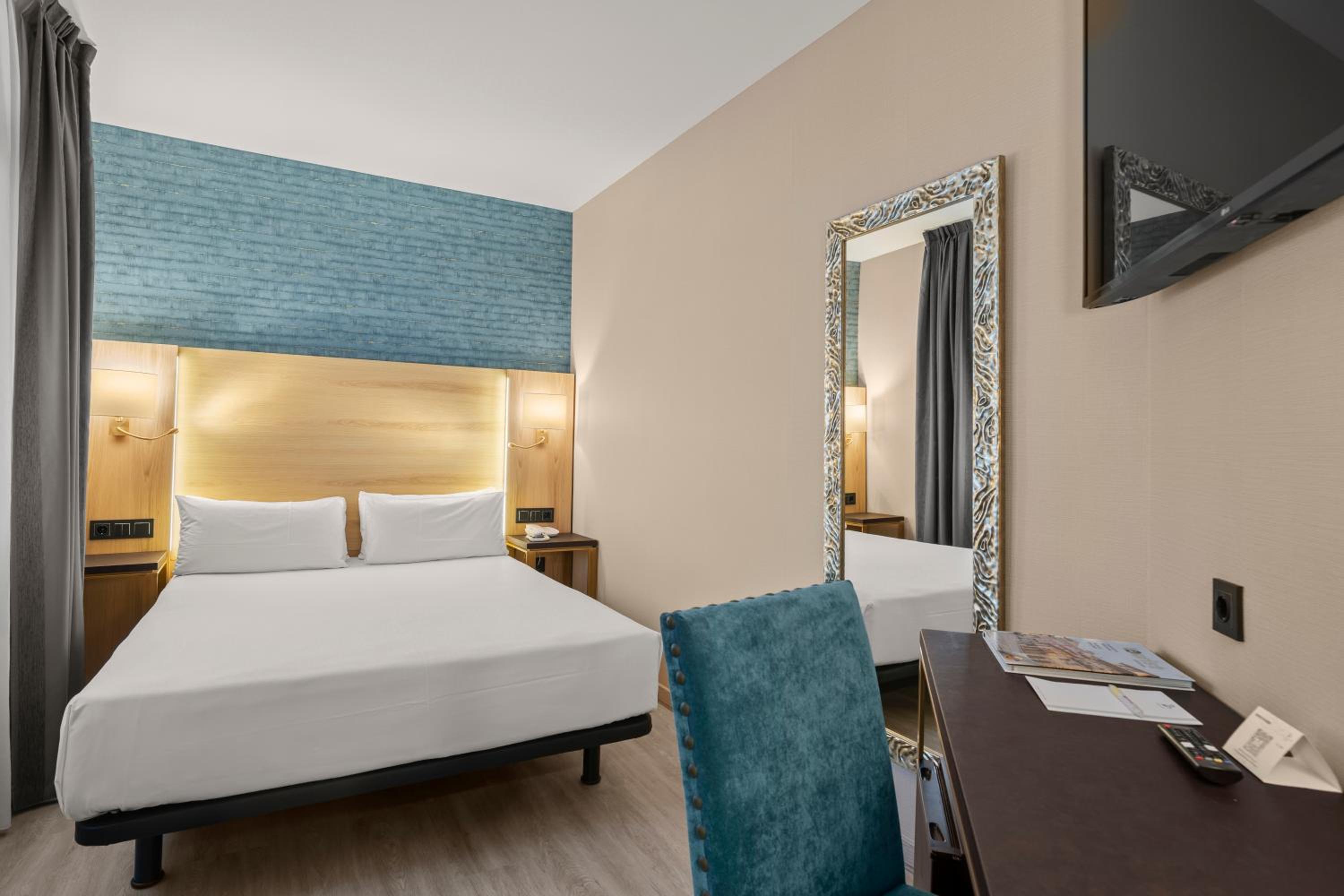 Economy Room - Photo 3