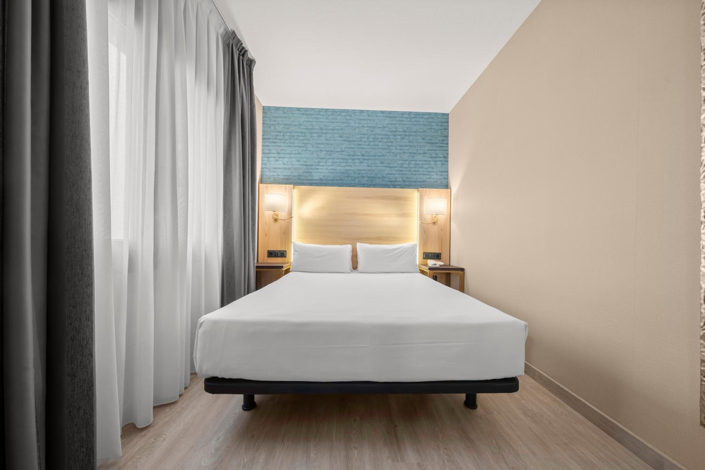 Economy Room - Photo 2