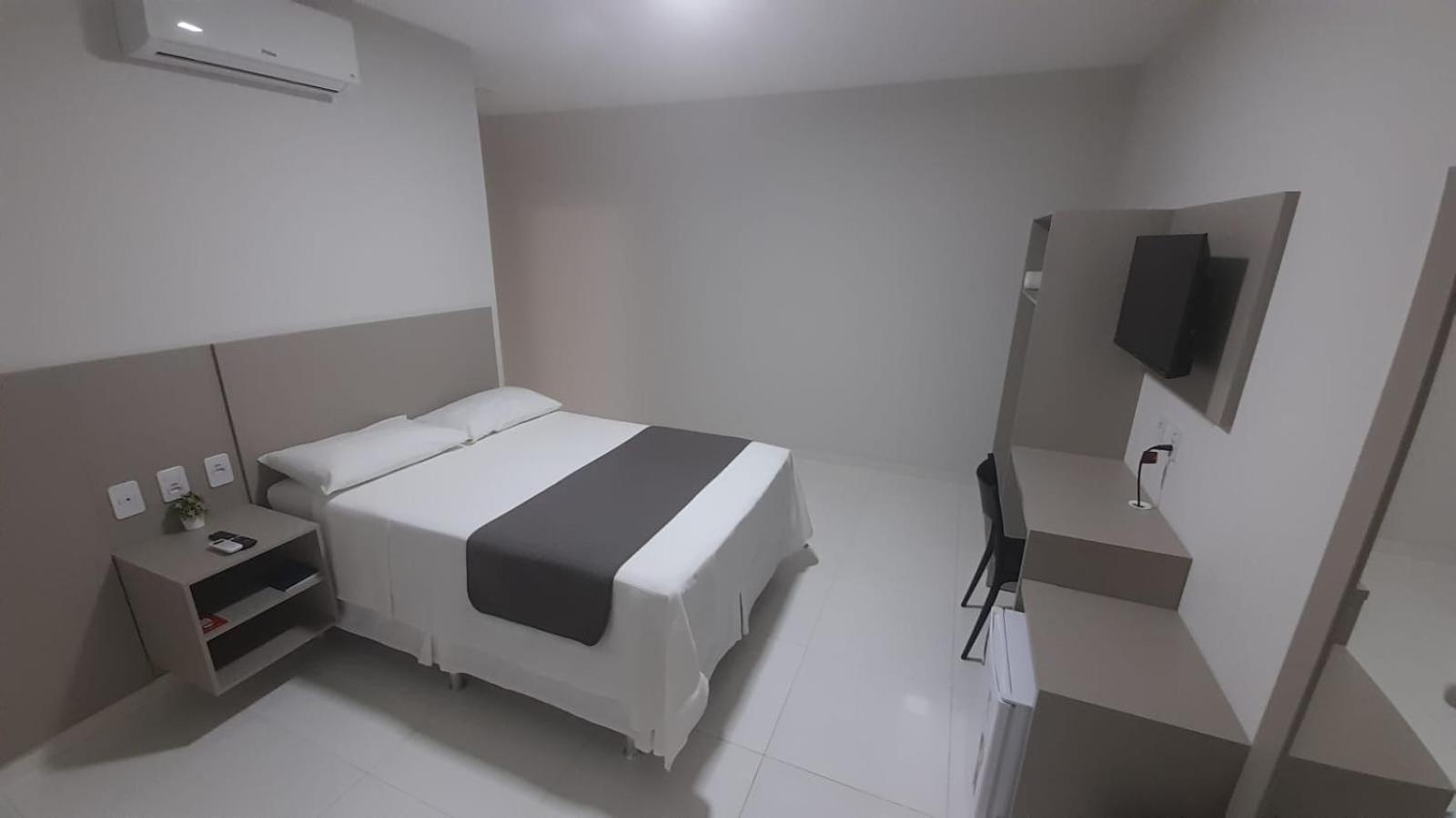 Double or Twin Room photo 3
