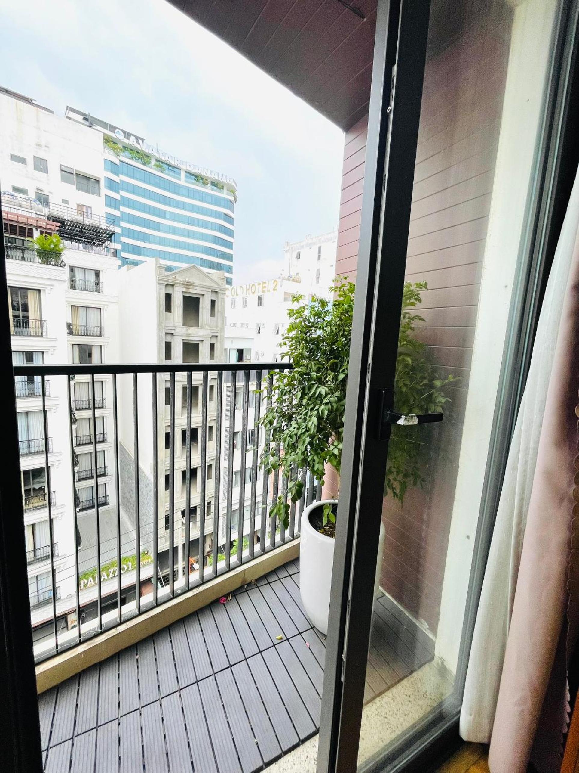 Twin Room with Balcony - Photo 5