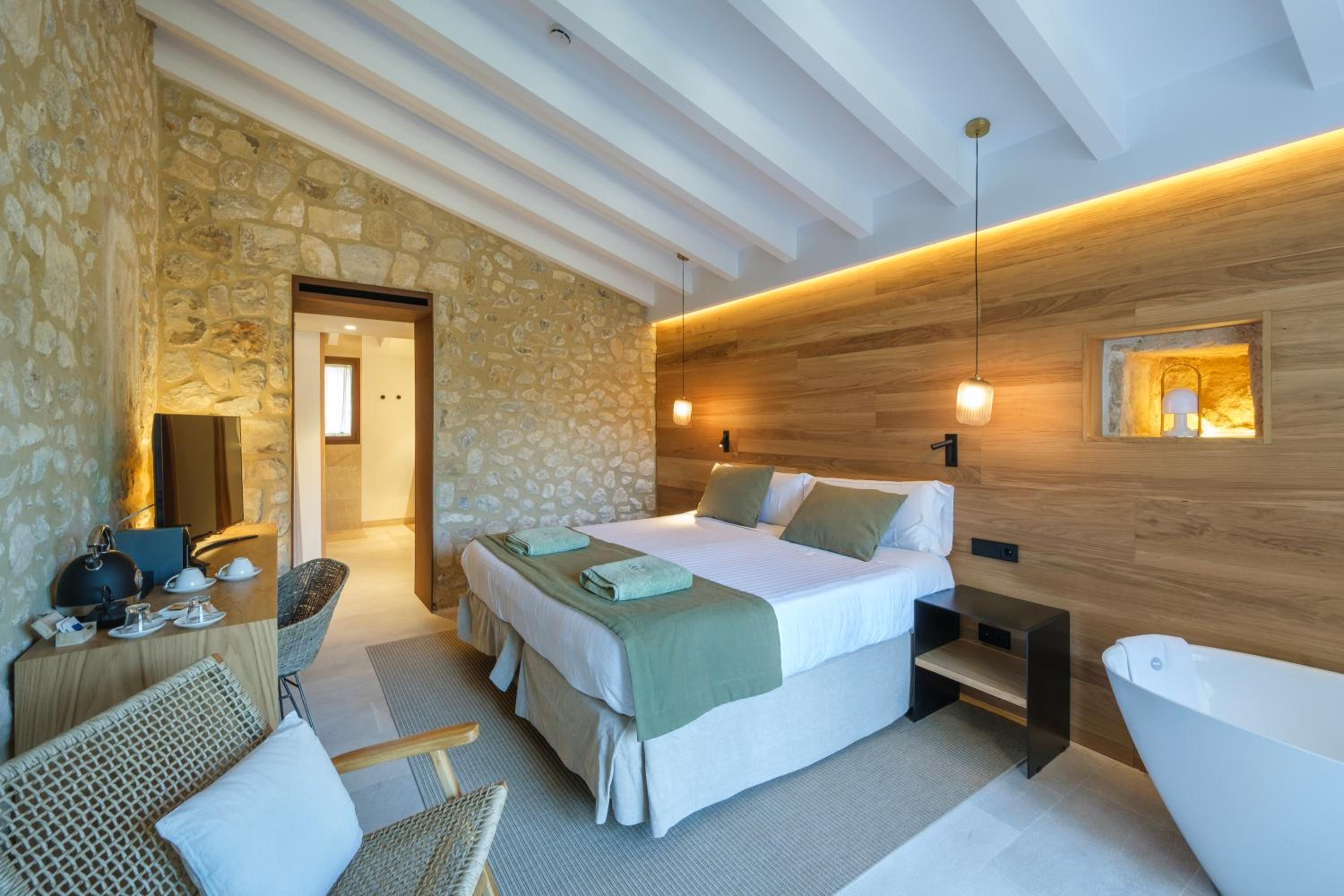 Deluxe Double Room photo 2