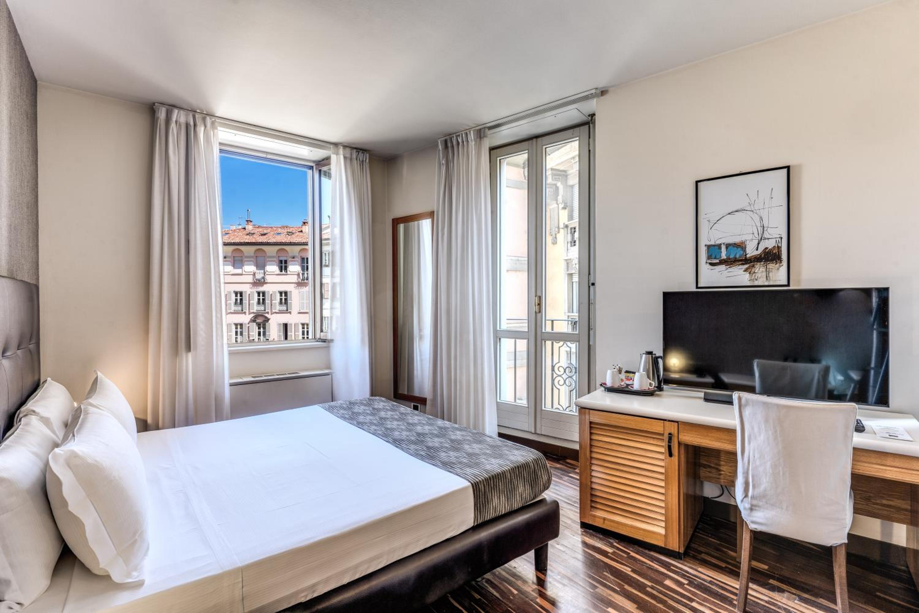 Superior Double or Twin Room photo 2