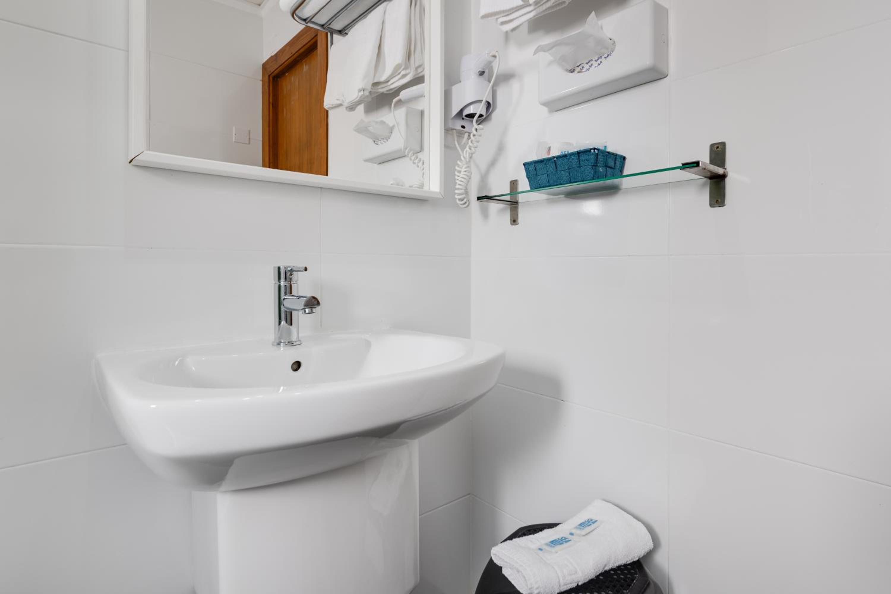 Triple Room - Photo 7