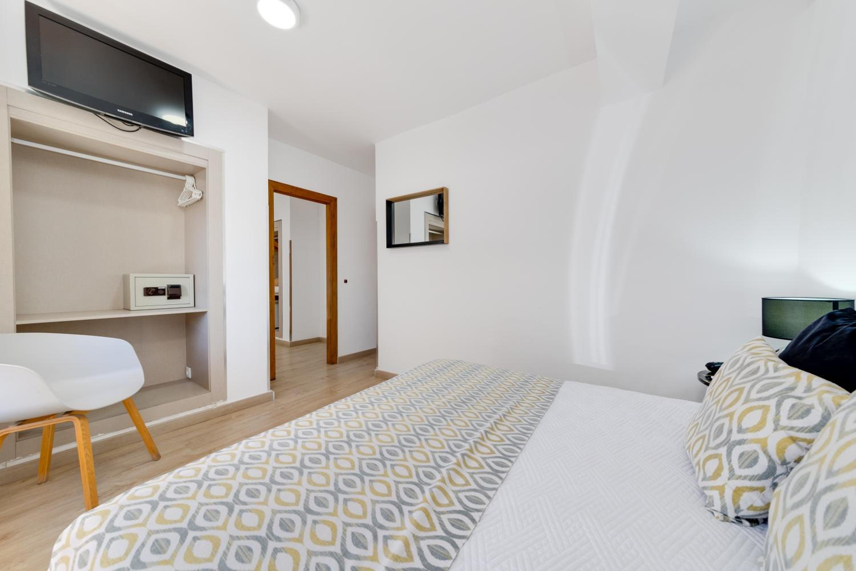 Triple Room - Photo 2