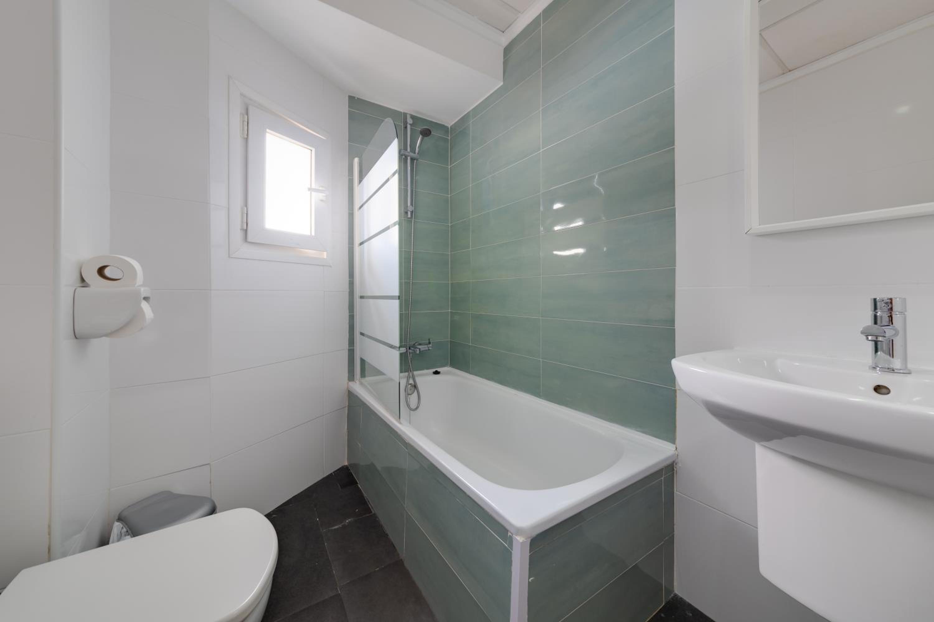 Triple Room - Photo 11