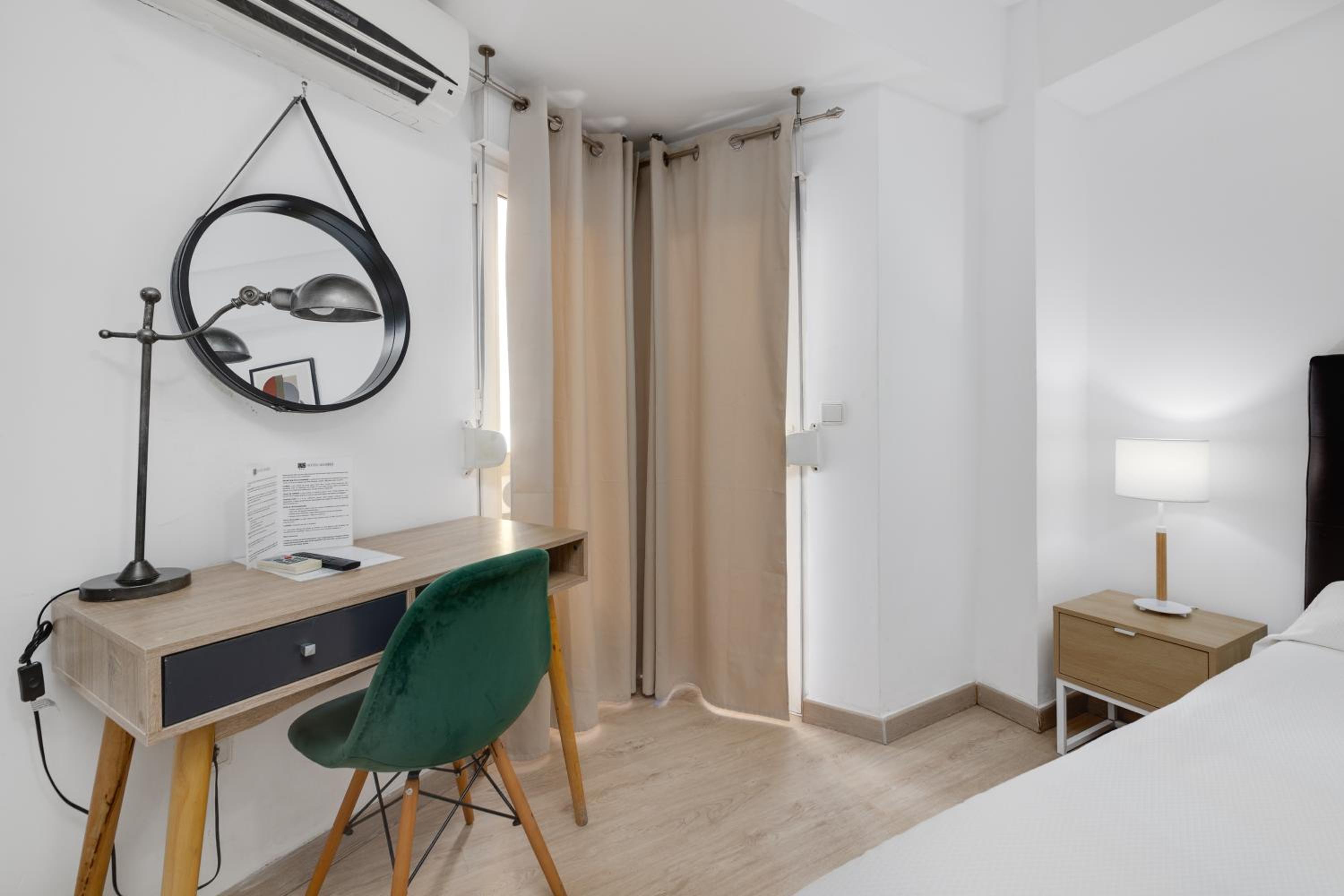 Double or Twin Room with Terrace - Photo 34