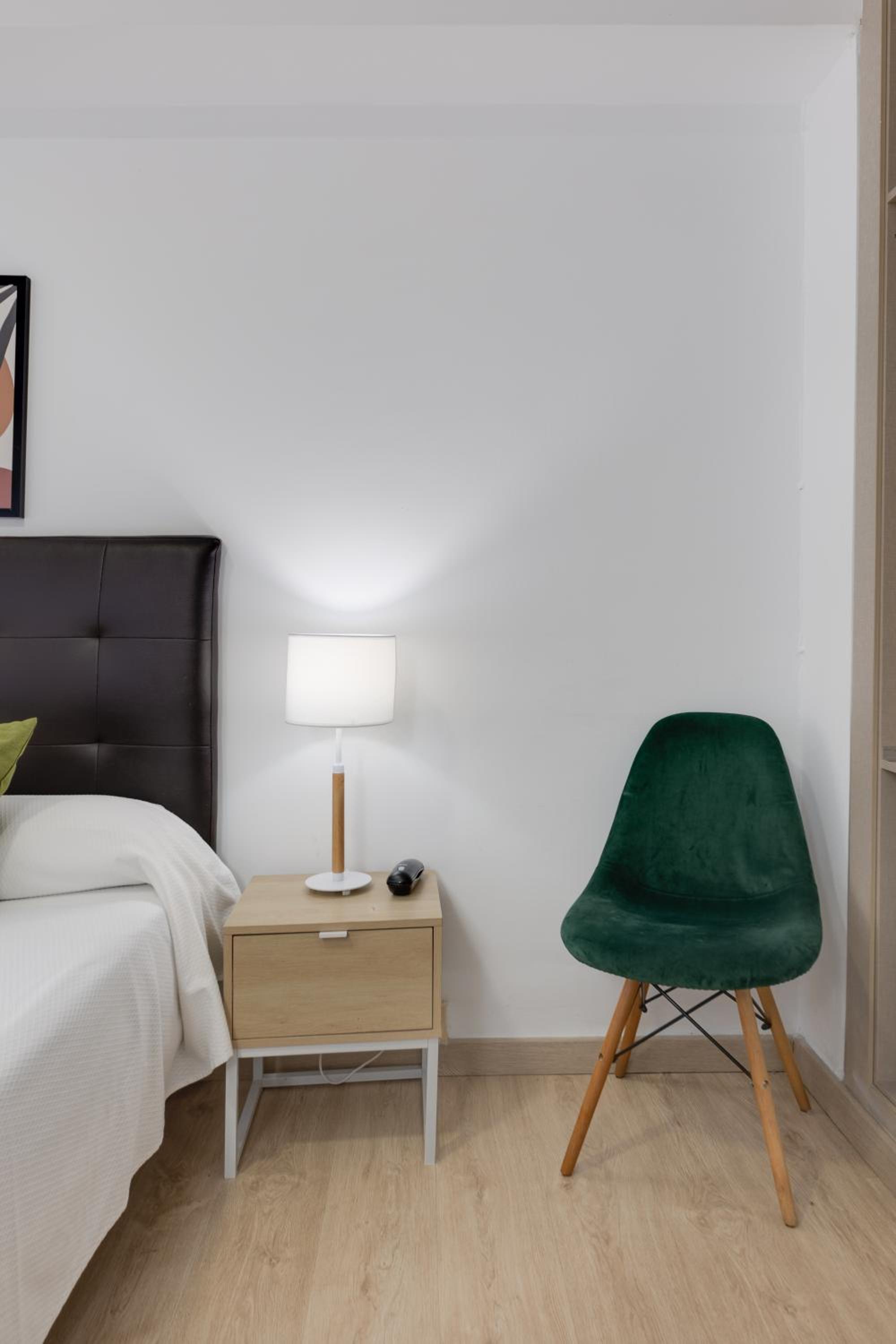 Double or Twin Room with Terrace - Photo 32