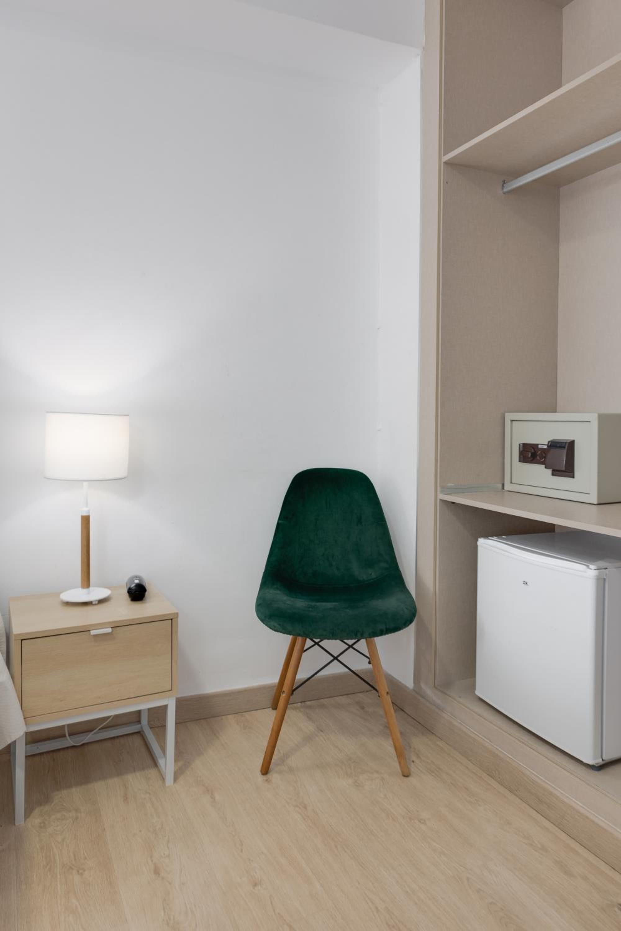 Double or Twin Room with Terrace - Photo 30