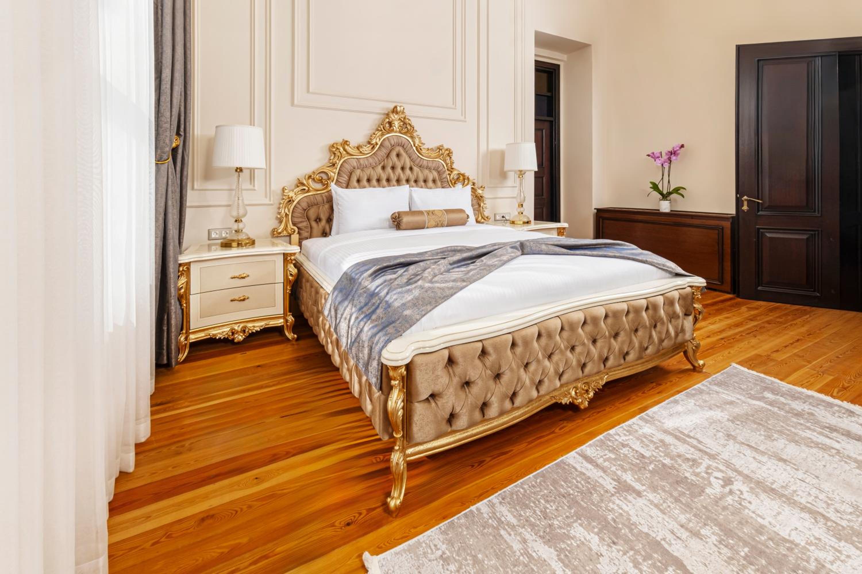Standard King Room photo 3
