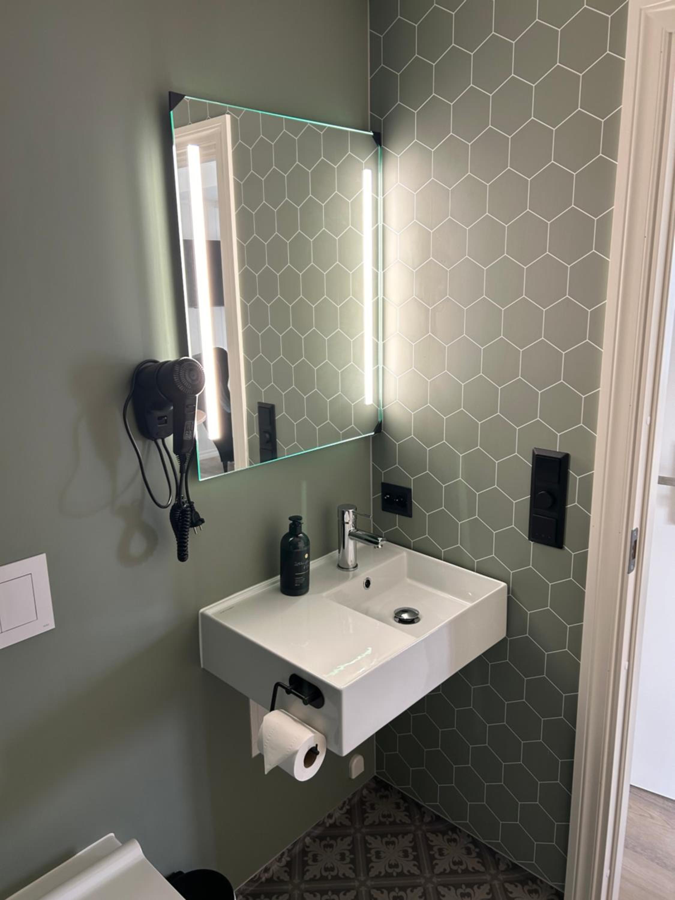 Deluxe Apartment