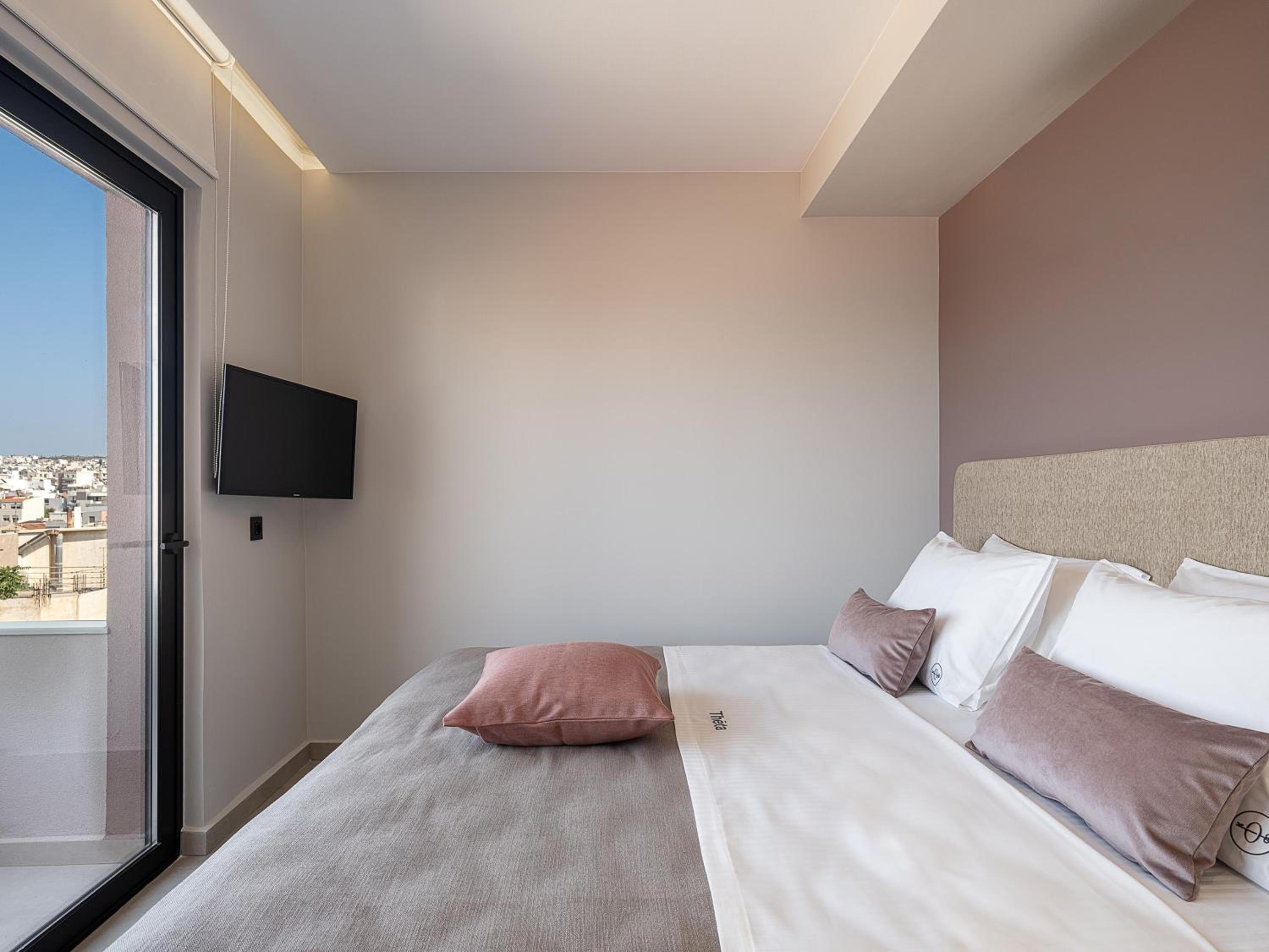 Deluxe Triple Room with Sea View - Photo 21