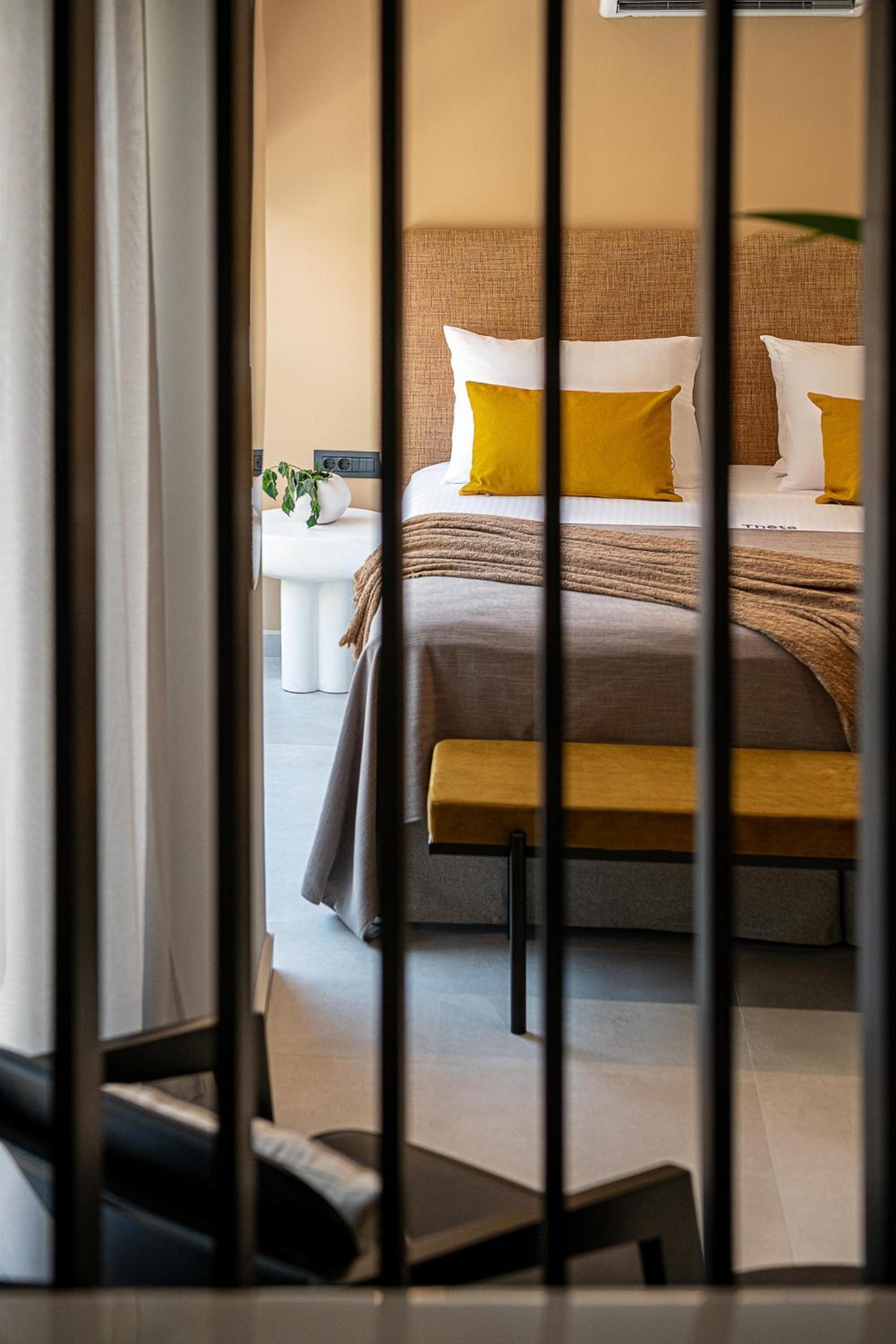 Double Room with Spa Bath - Photo 5