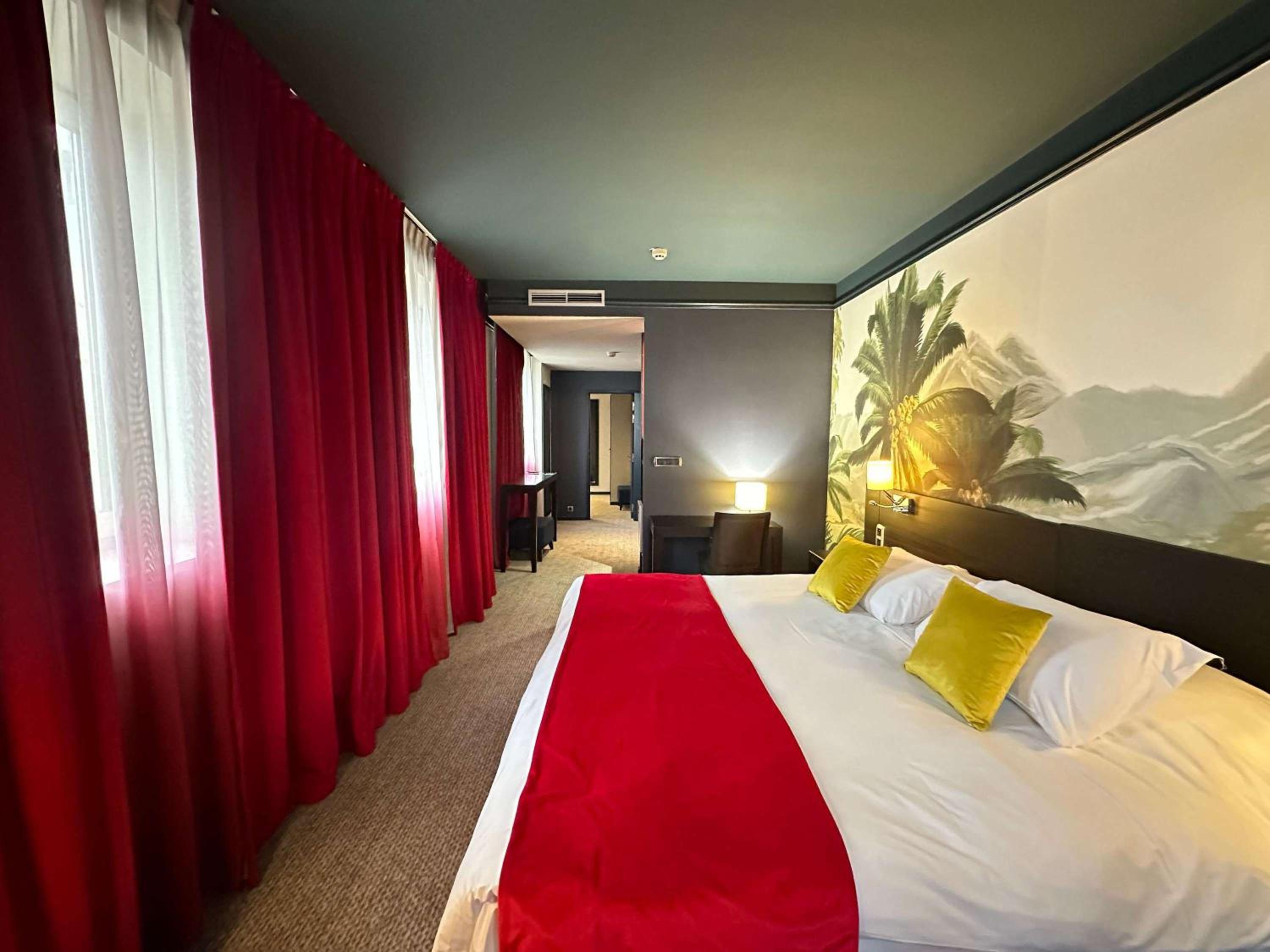 Suite with One Double Bed
