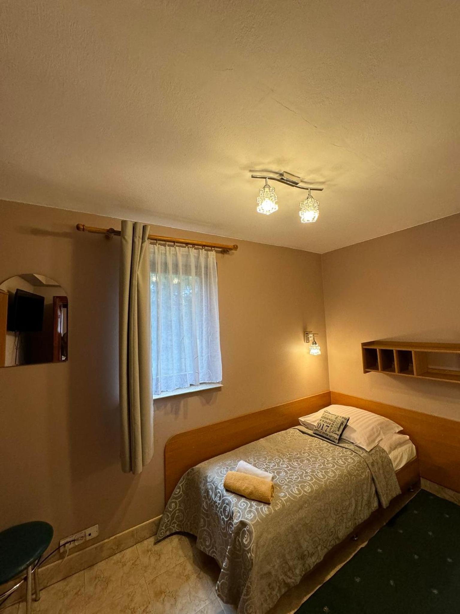 Single Room with Shower photo 1
