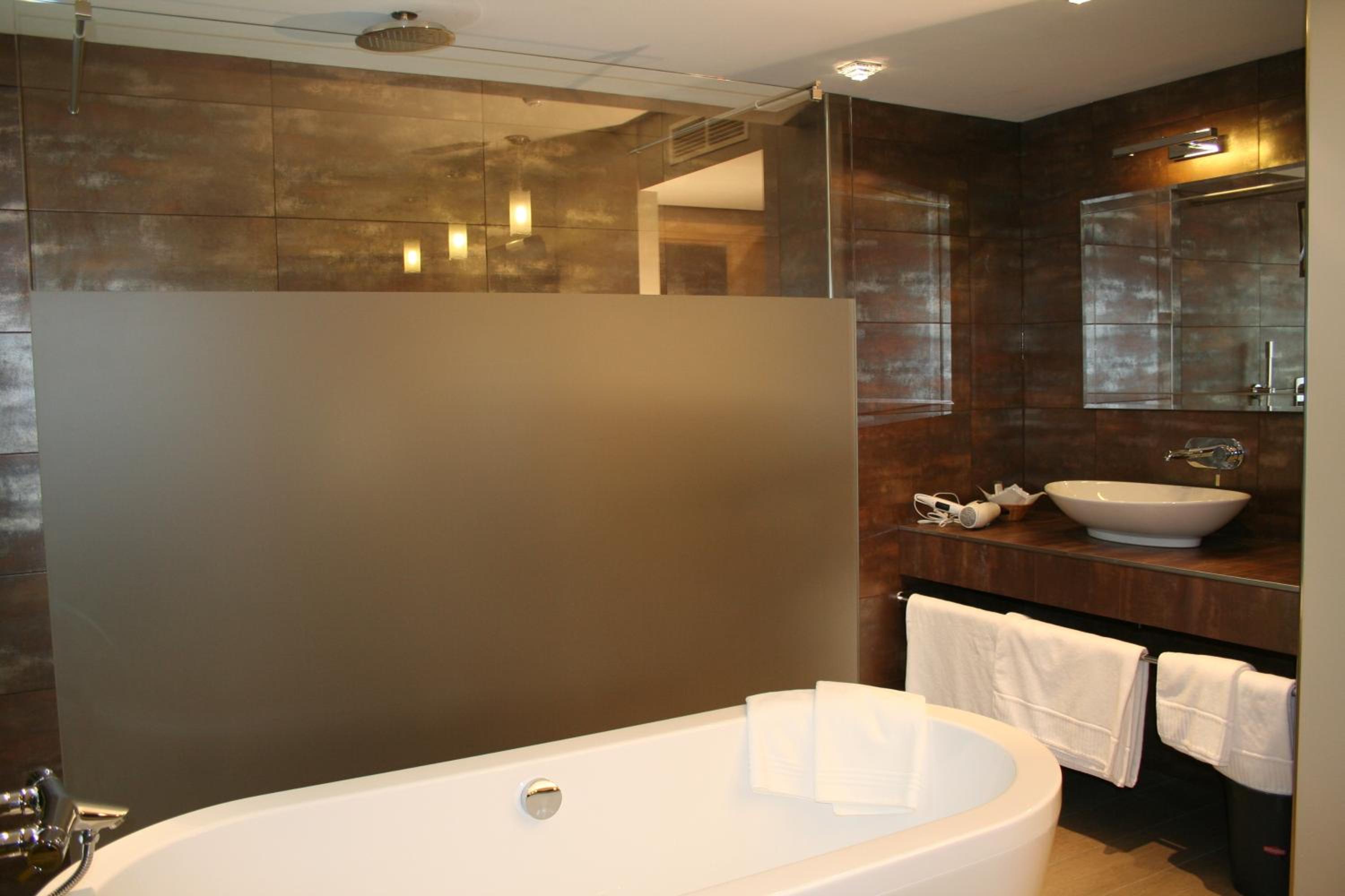 Junior Suite with Garden View - Photo 3