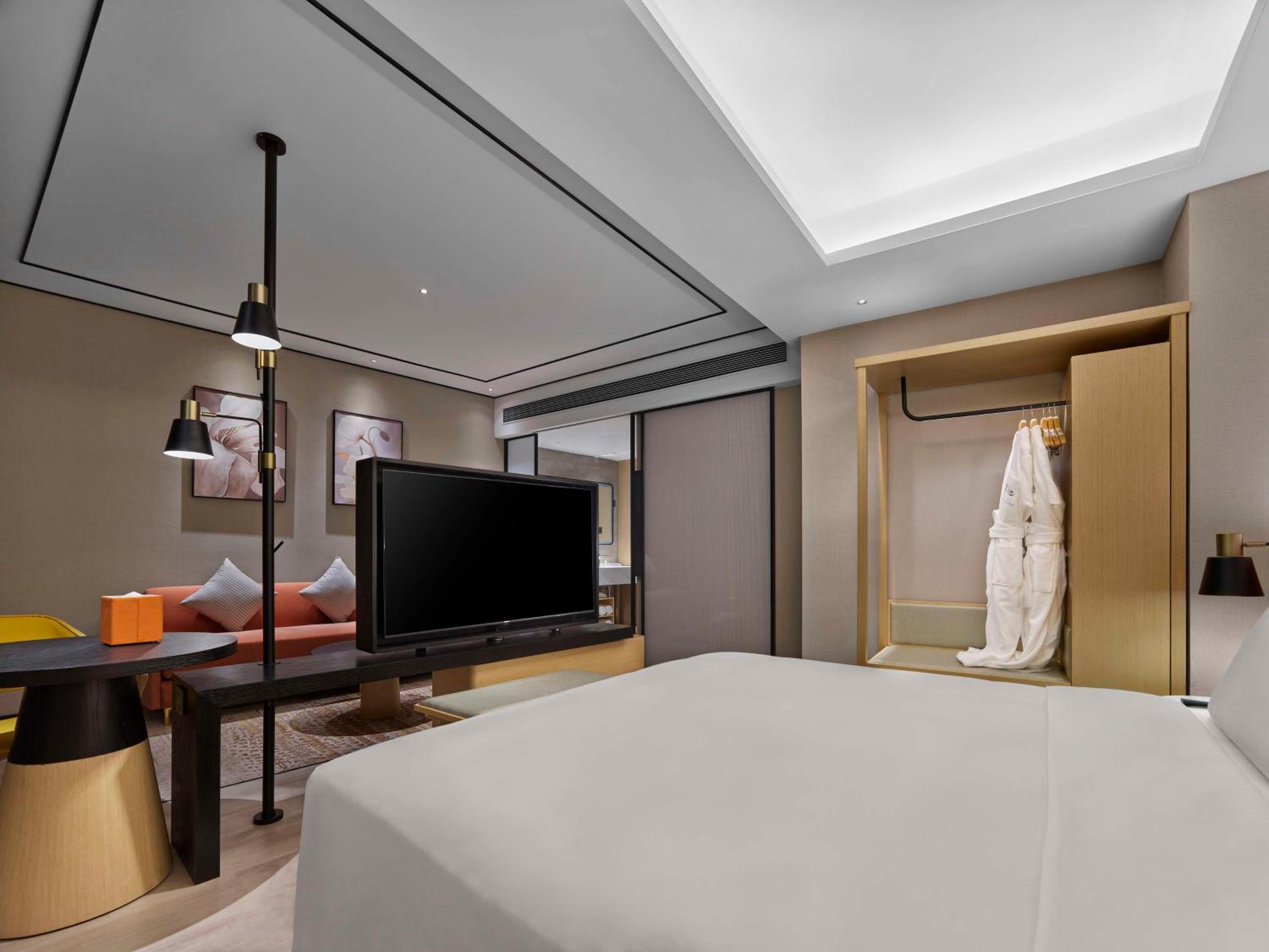 Deluxe King Room