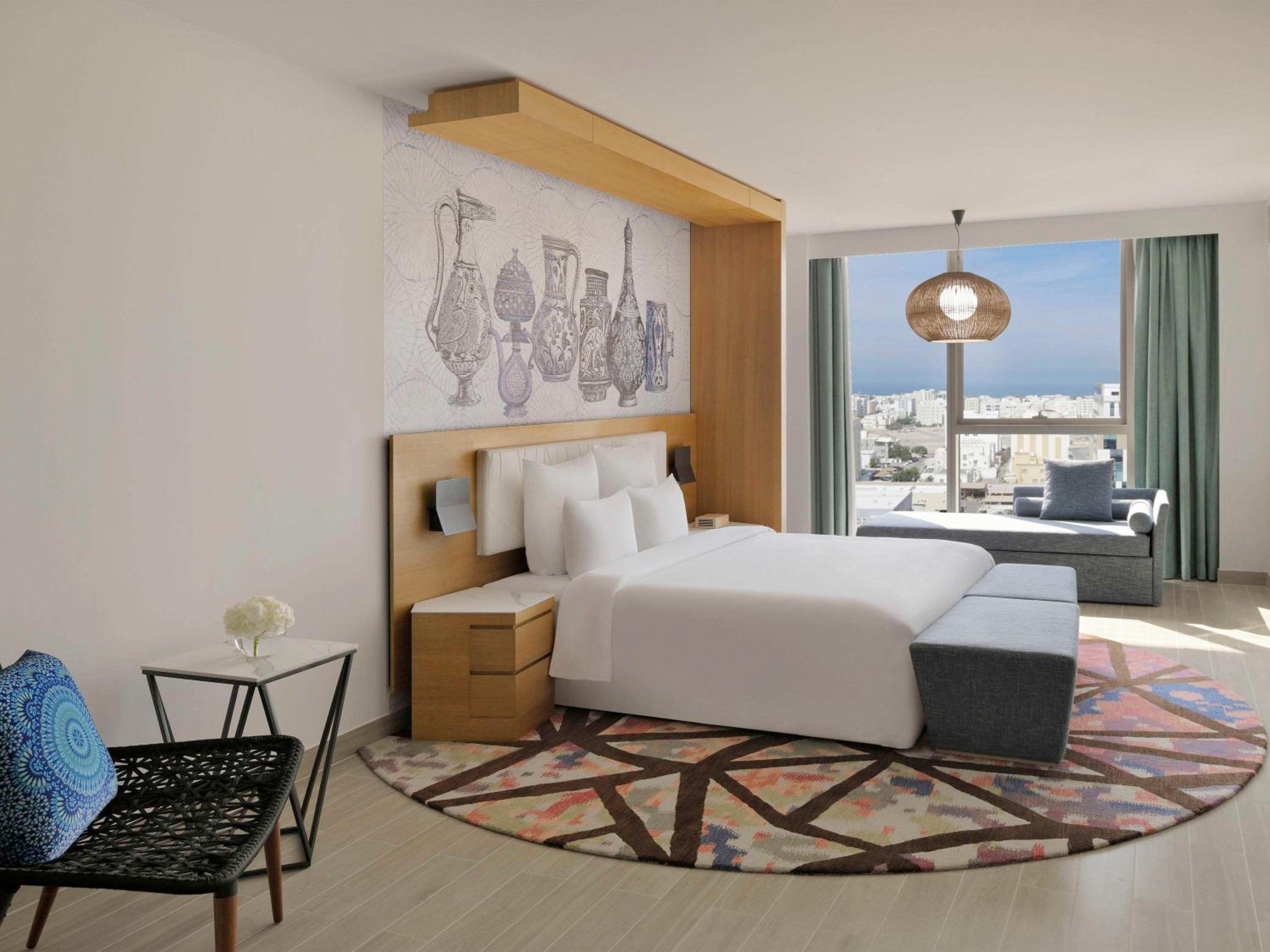 Executive Junior King Suite with Sofa Bed - Lounge Access - Photo 6