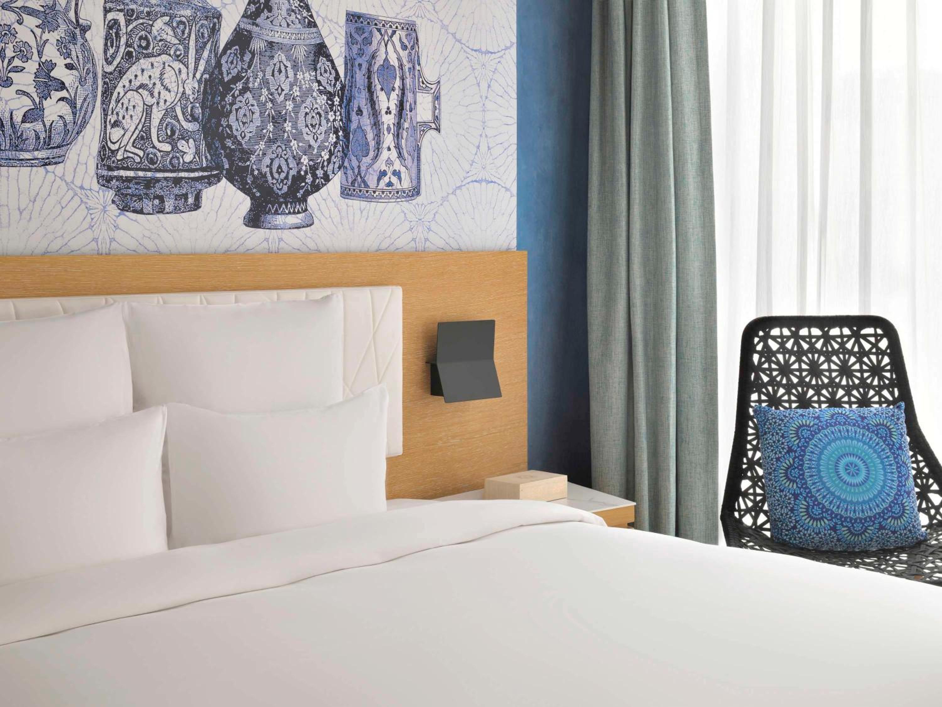 Deluxe King Room - Photo 6