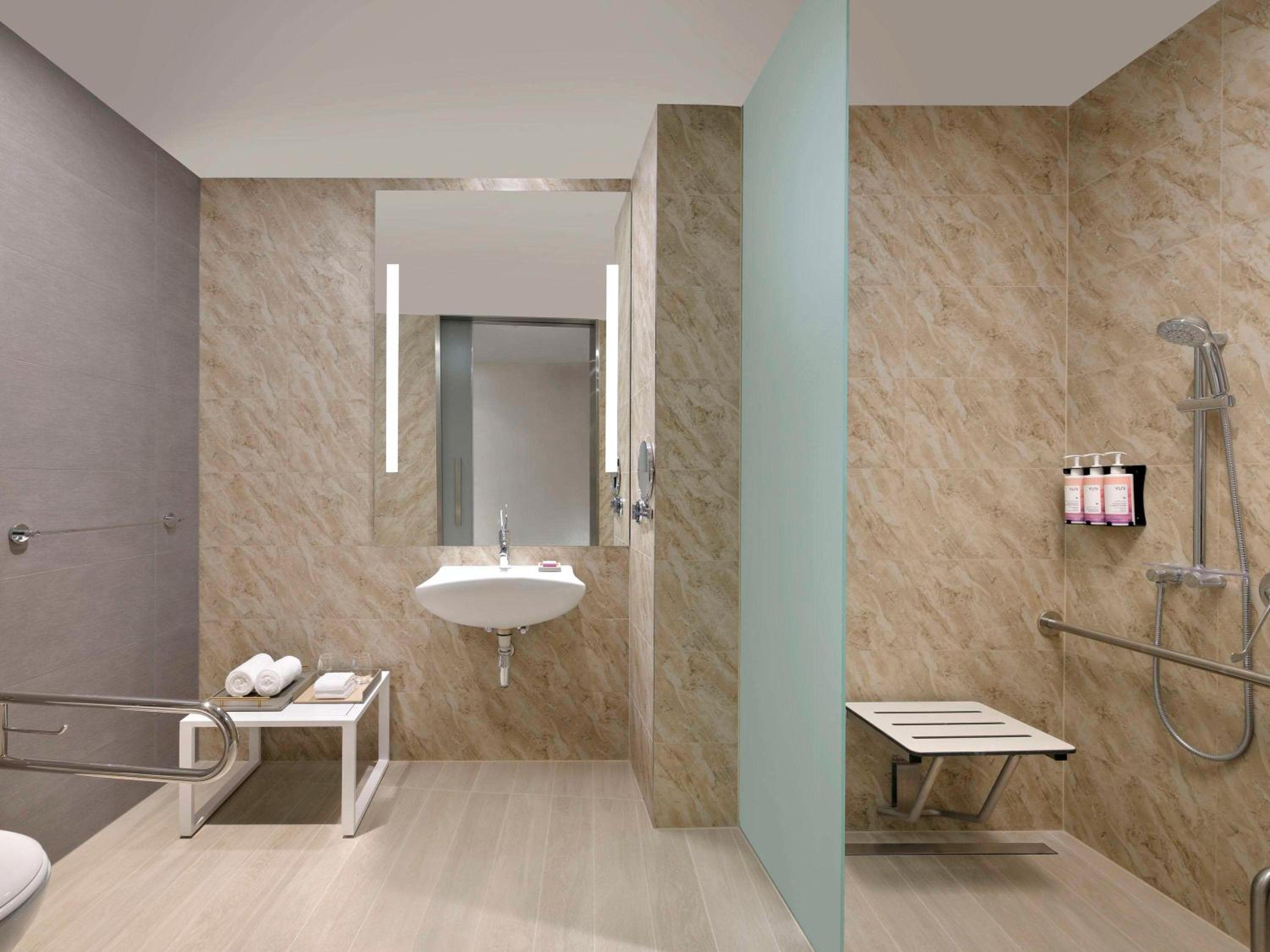 Accessible King Room - Photo 1