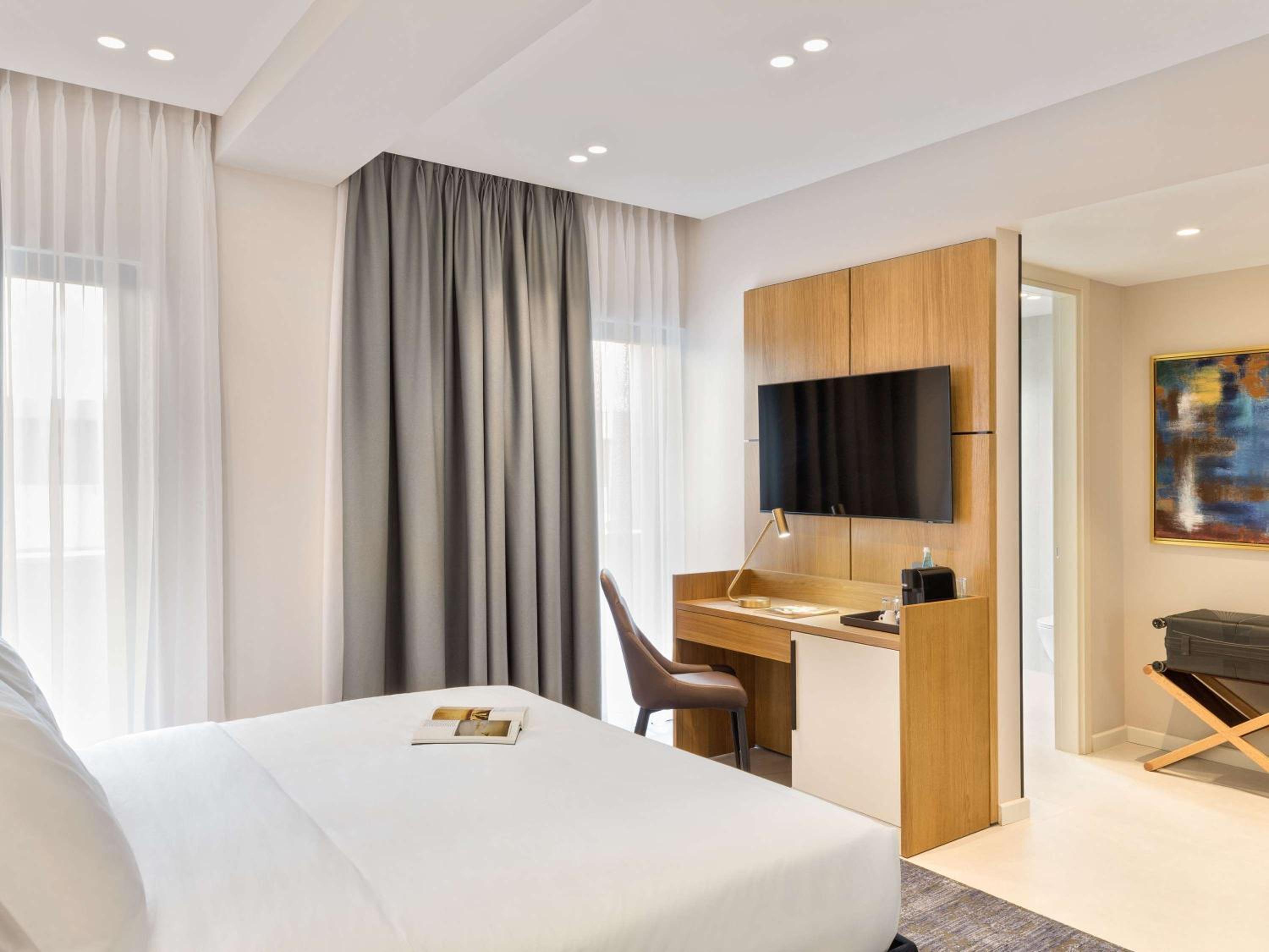 Classic Superior King Room photo 2