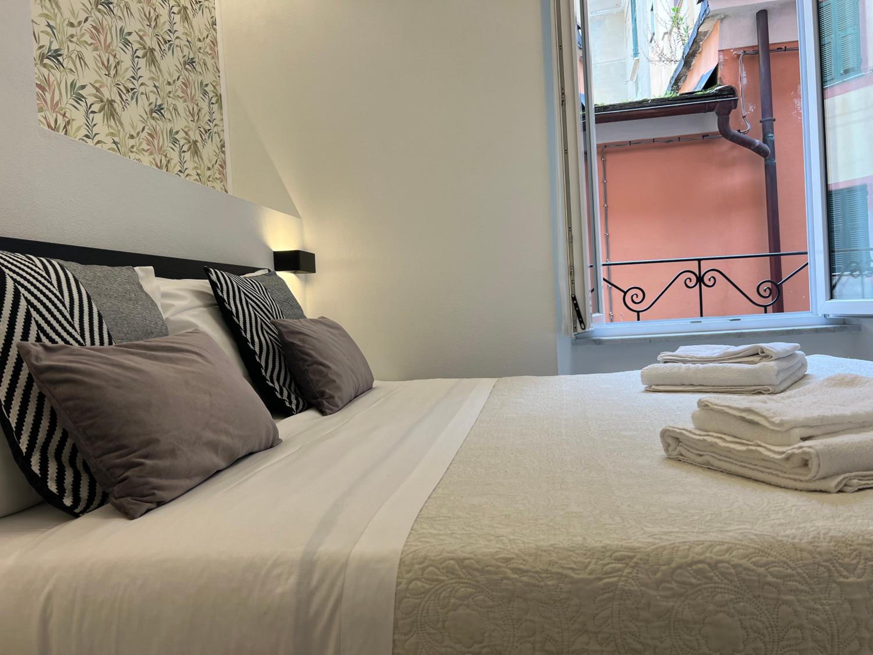 Double Room - Photo 27