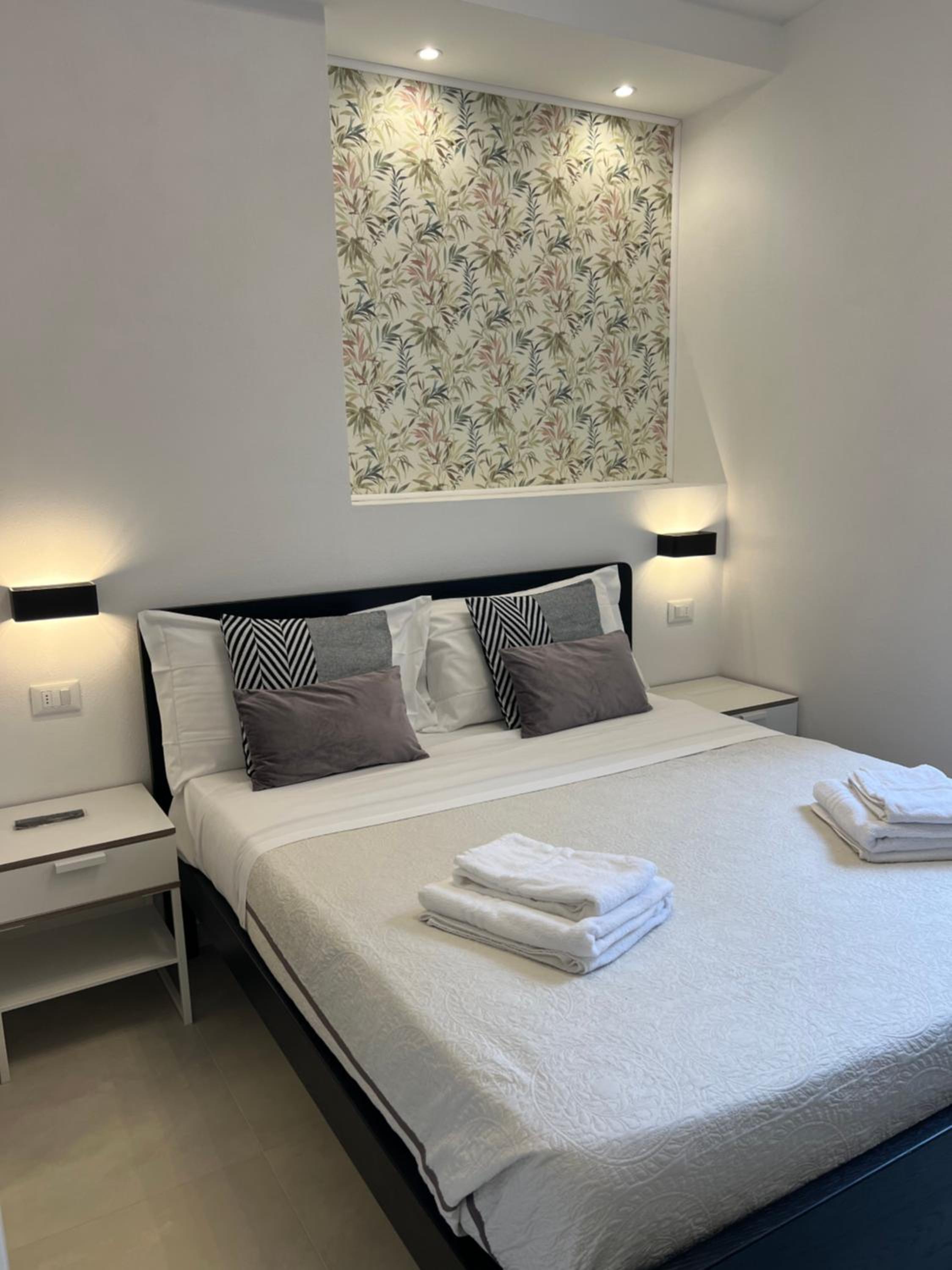 Double Room - Photo 2