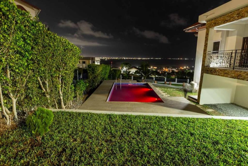 Three-Bedroom Villa photo 2