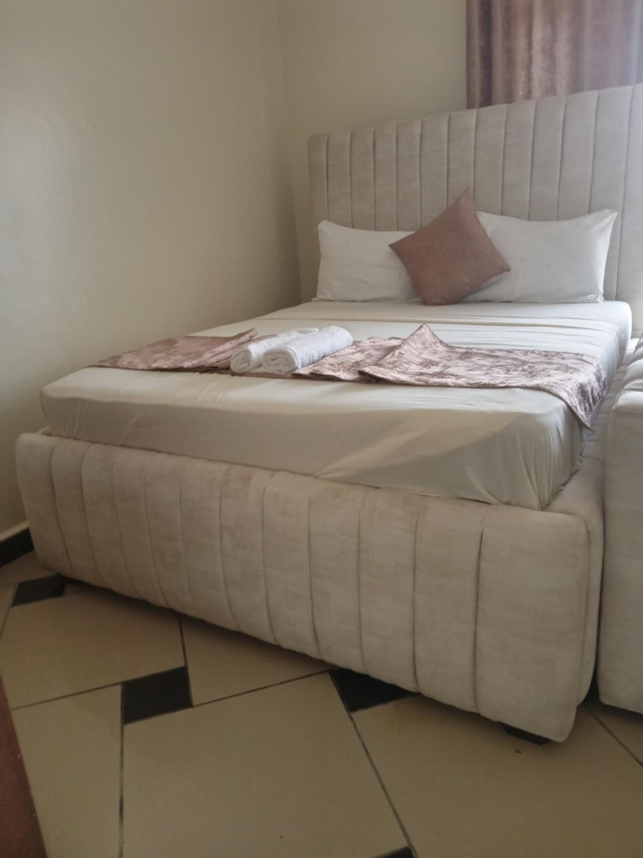 Studio Apartment photo 3