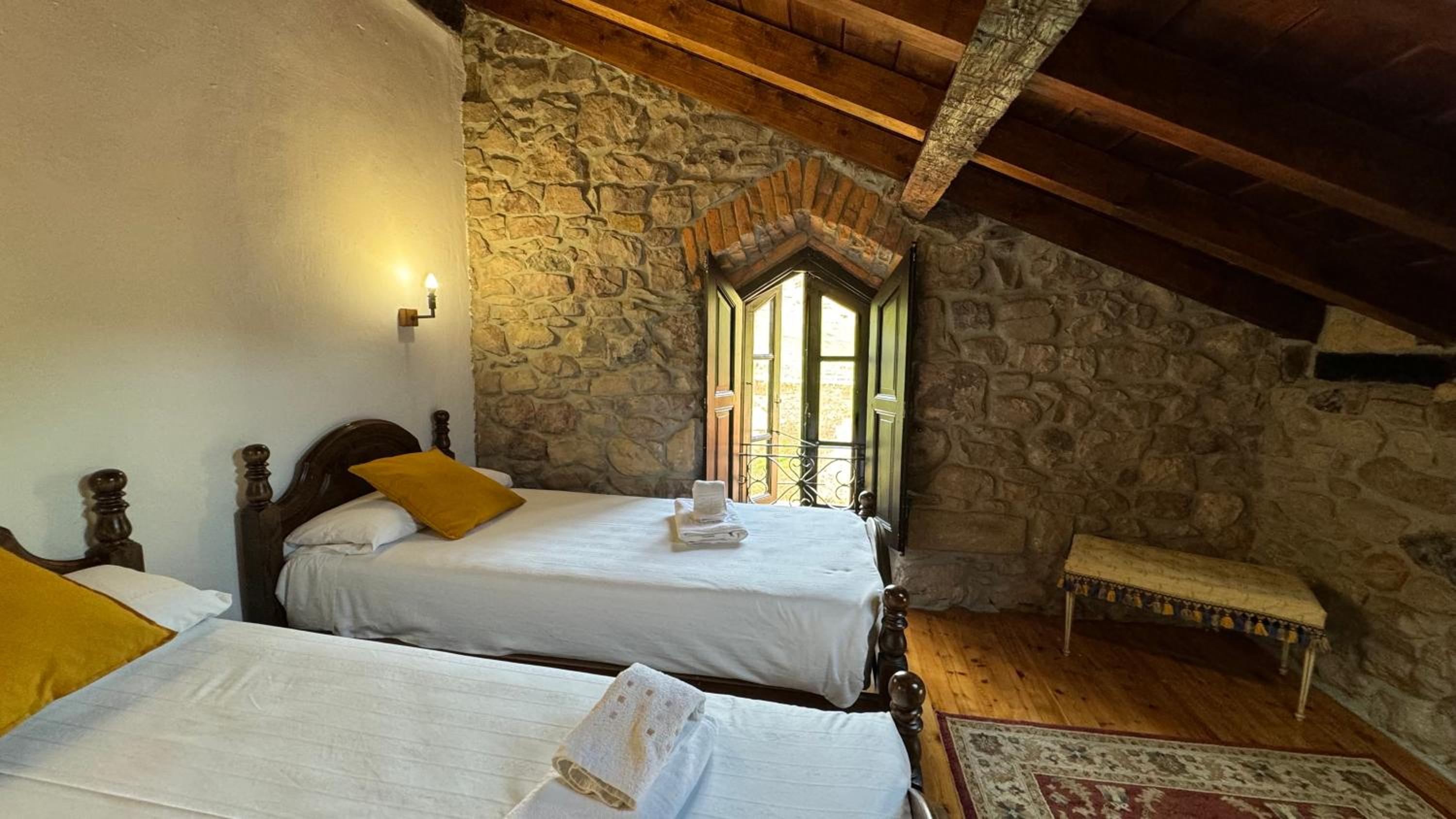 Double or Twin Room - Photo 32