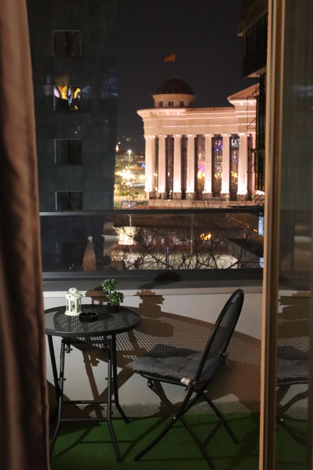 Business Double Room with Balcony - Photo 6
